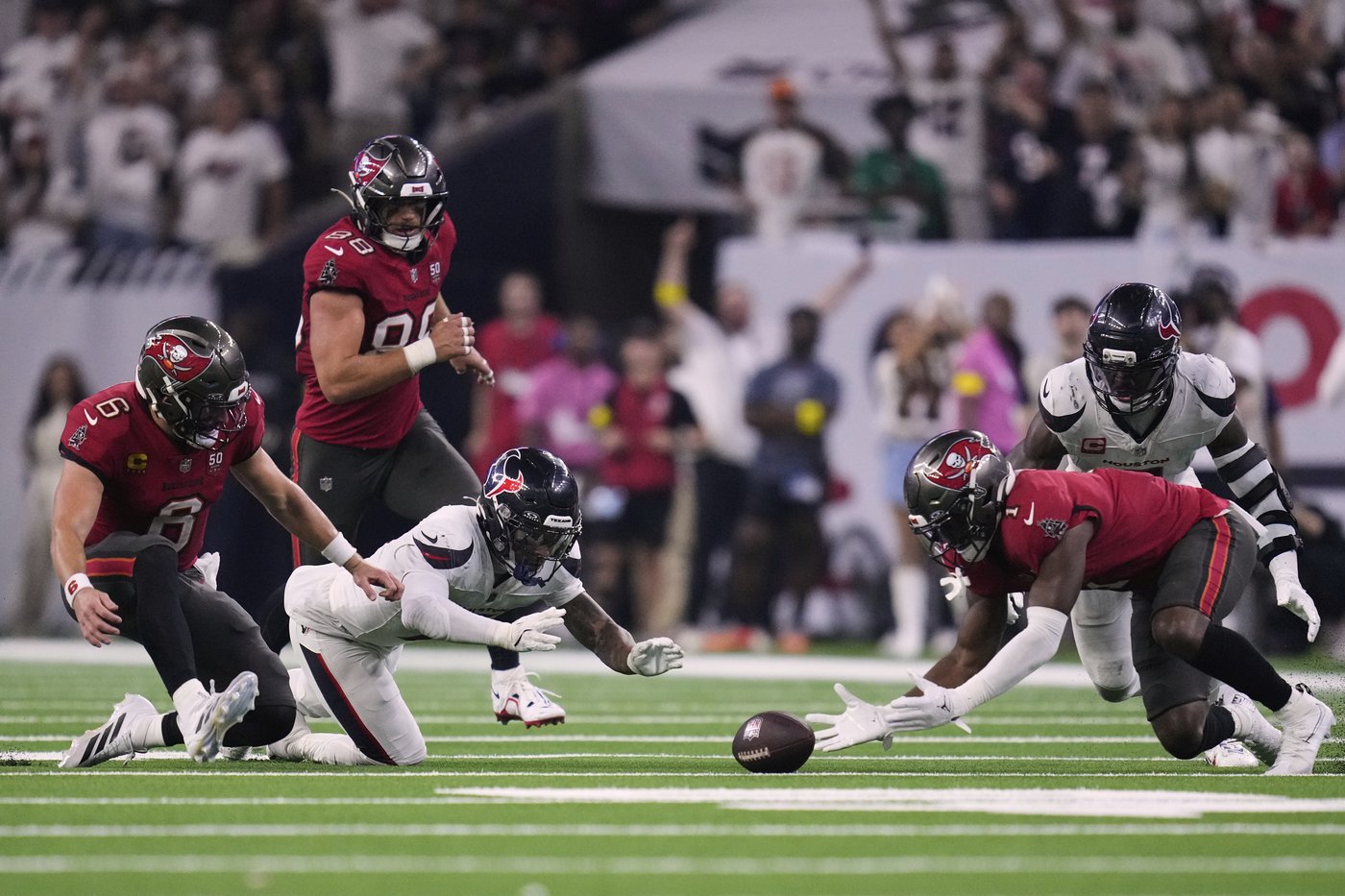 Baker Mayfield has thrived under pressure, leading the Buccaneers to another 2-0 start | iNFOnews.ca Baker Mayfield has thrived under pressure, leading the Buccaneers to another 2-0 start | iNFOnews.ca