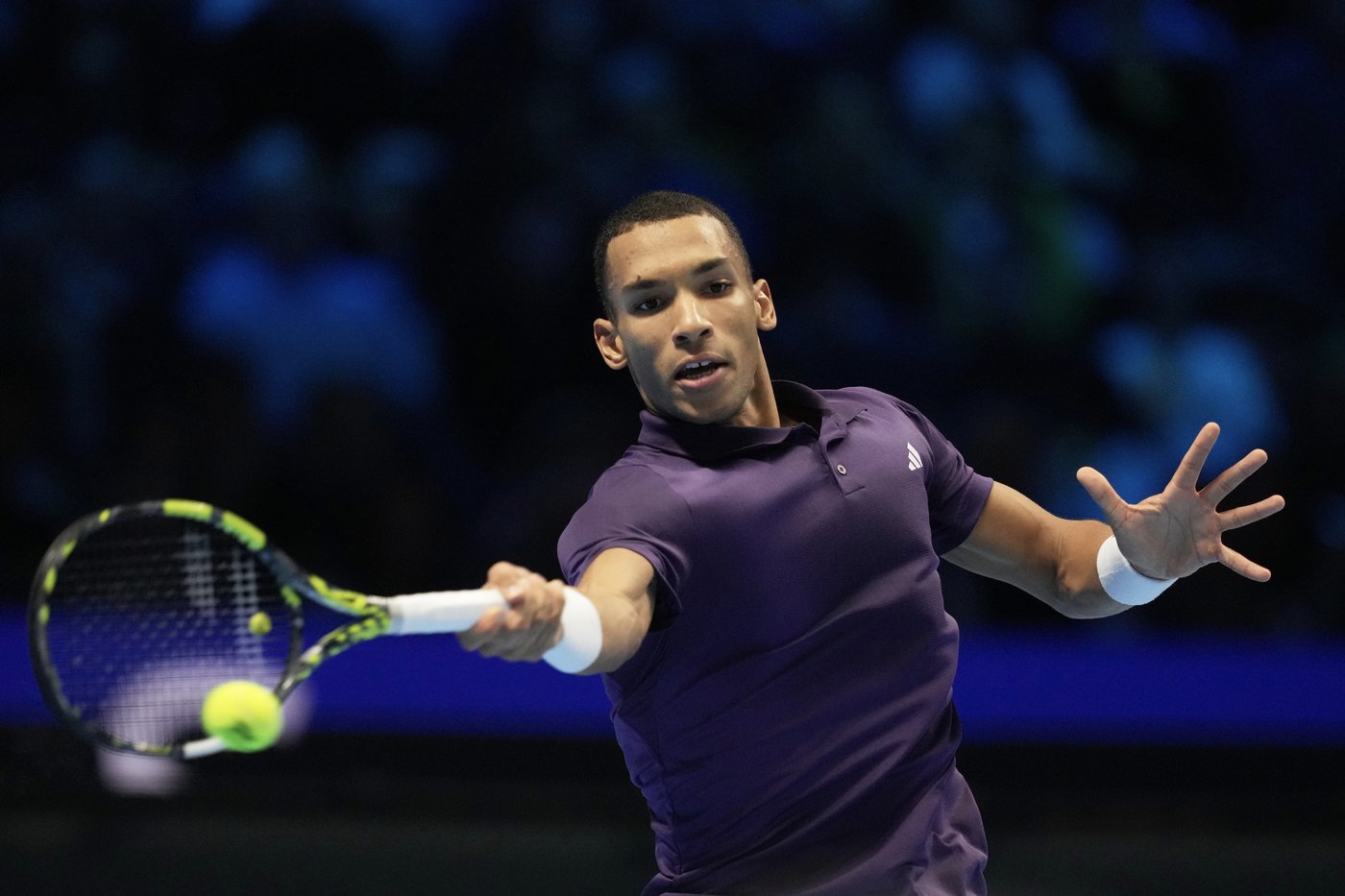 Auger-Aliassime advances to final four at ATP Finals with upset of Zverev | iNFOnews.ca Auger-Aliassime advances to final four at ATP Finals with upset of Zverev | iNFOnews.ca
