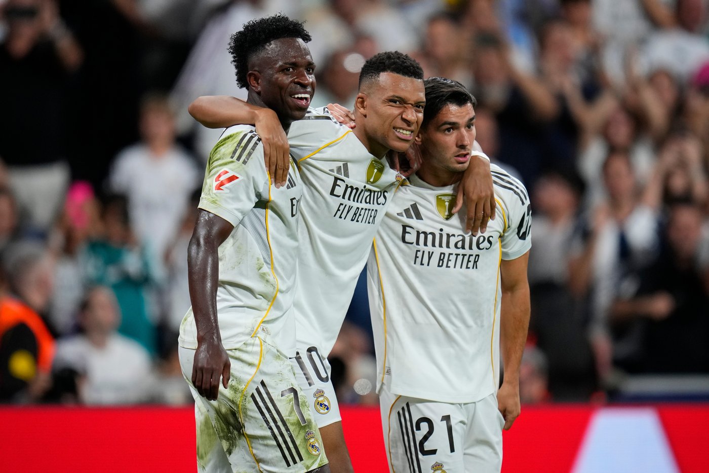 Mbappé scores then limps off as Real Madrid beats Villarreal to top La Liga | iNFOnews.ca