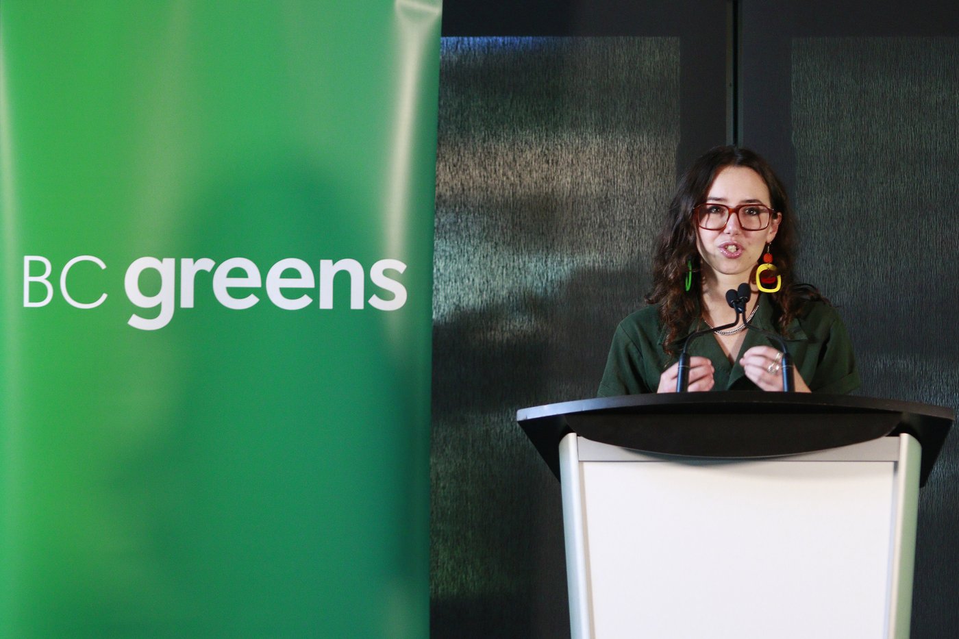 B.C. Green Party votes in climate activist Emily Lowan as new leader | iNFOnews.ca