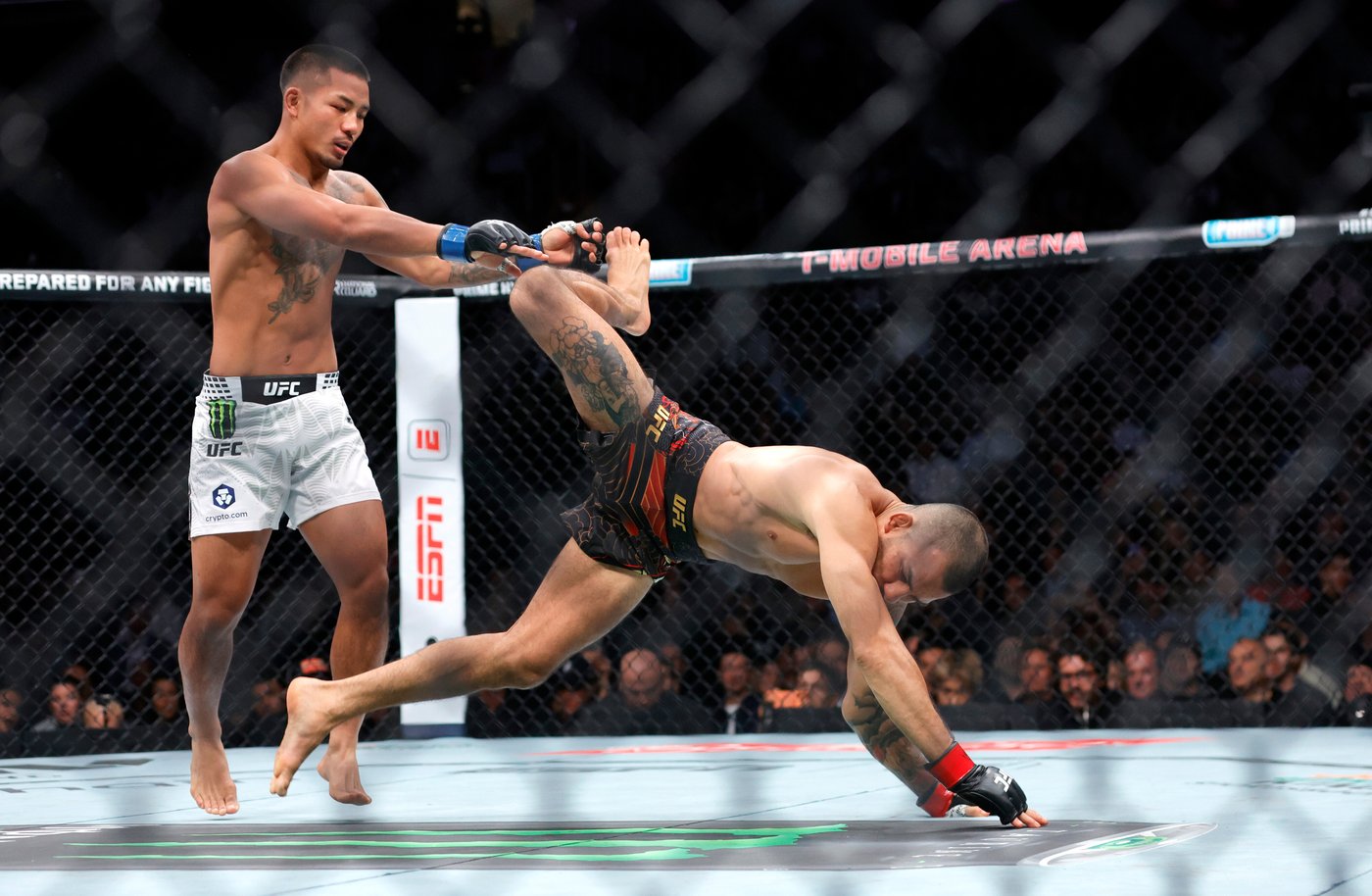 Petr Yan stunningly dominates Merab Dvalishvili to capture the bantamweight championship at UFC 323 | iNFOnews.ca Petr Yan stunningly dominates Merab Dvalishvili to capture the bantamweight championship at UFC 323 | iNFOnews.ca