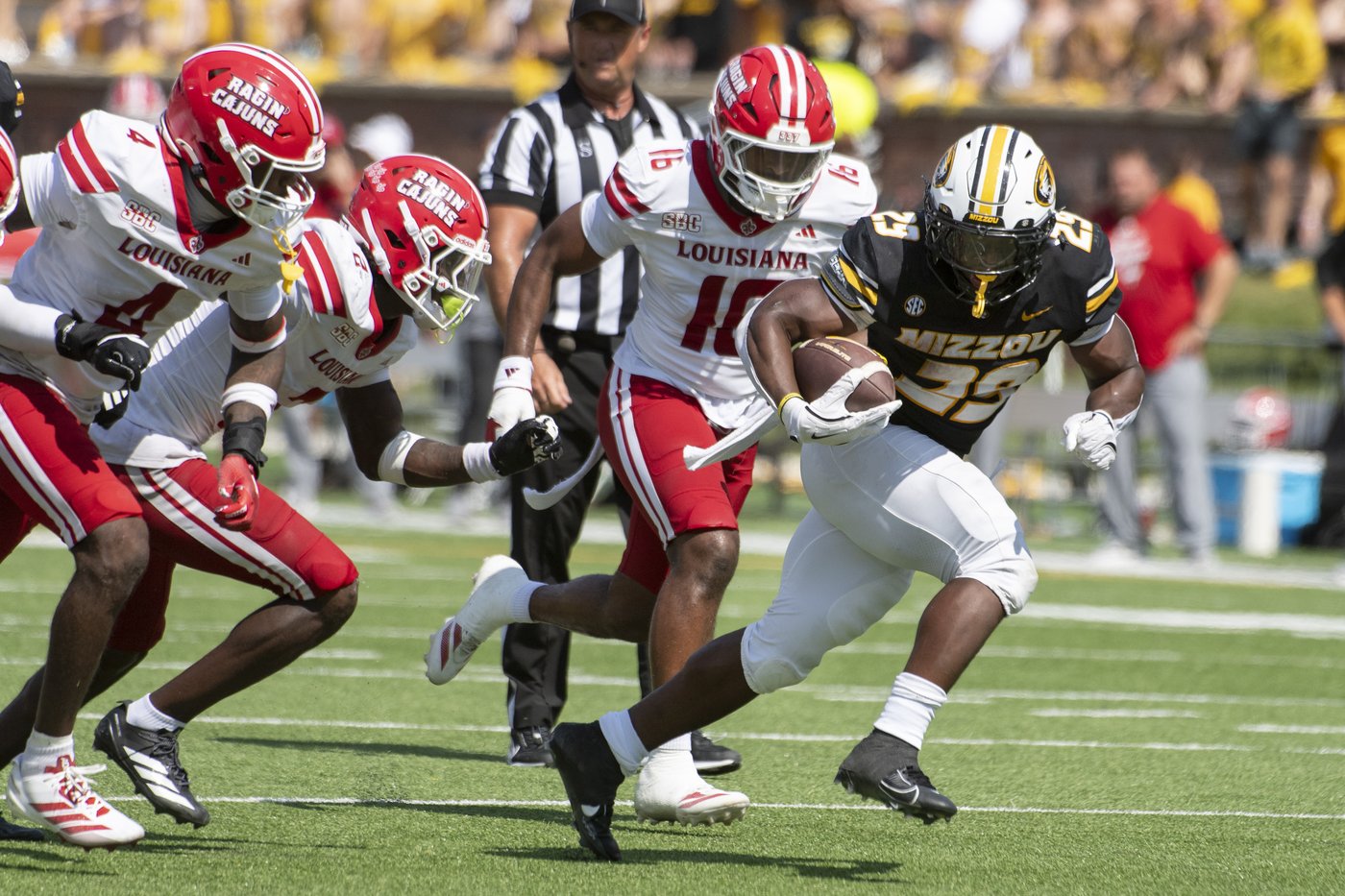Ahmad Hardy stars as No. 25 Missouri beats Louisiana-Lafayette 52-10 | iNFOnews.ca