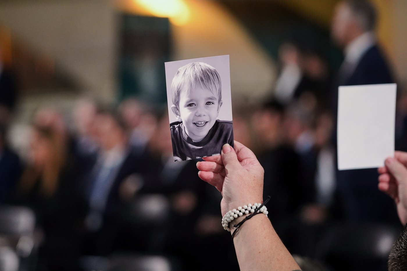 Families of Spain's flood victims voice sorrow and rage at one-year memorial ceremony | iNFOnews.ca Families of Spain's flood victims voice sorrow and rage at one-year memorial ceremony | iNFOnews.ca