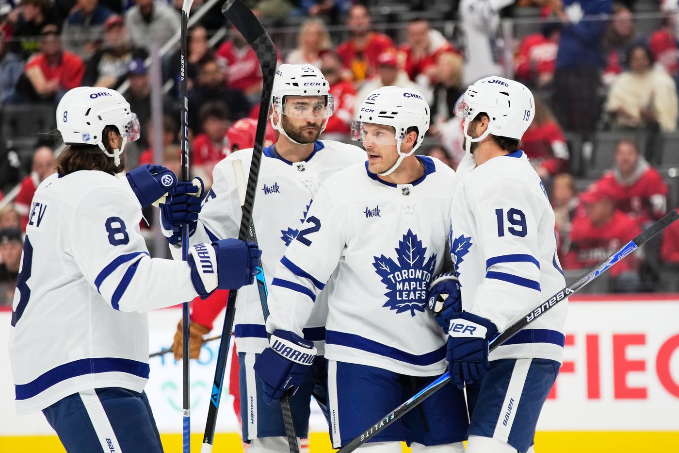 Raymond scores twice as Red Wings beat Maple Leafs 6-3 | iNFOnews.ca