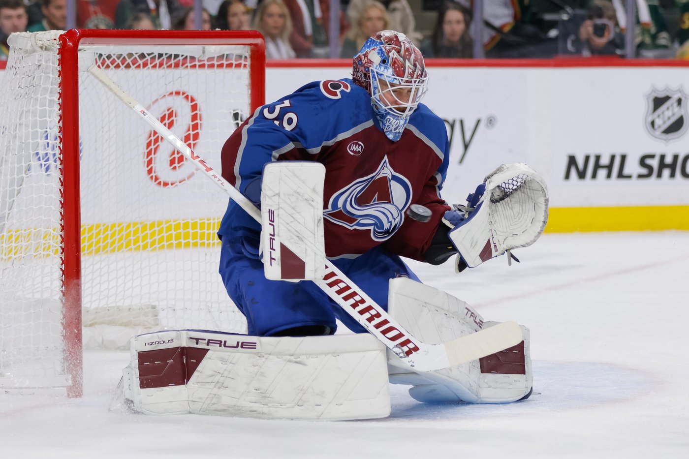 MacKinnon nets 2 goals, Makar and Nelson have goal, two assists, as Avalanche beat Wild 5-1 | iNFOnews.ca