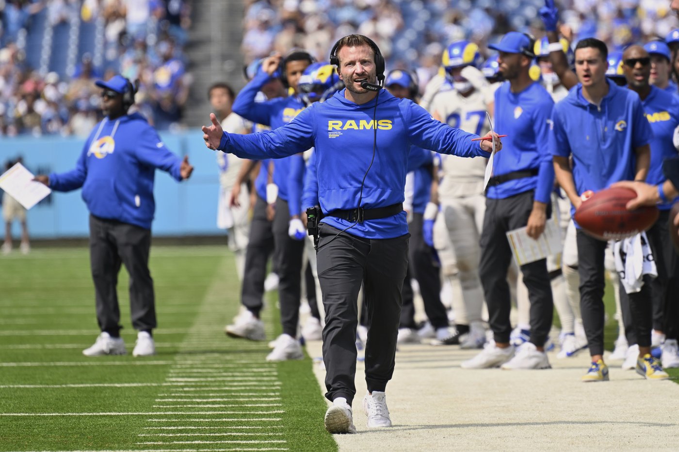 Sean McVay says he tore his plantar fascia during the Rams' victory over Titans | iNFOnews.ca