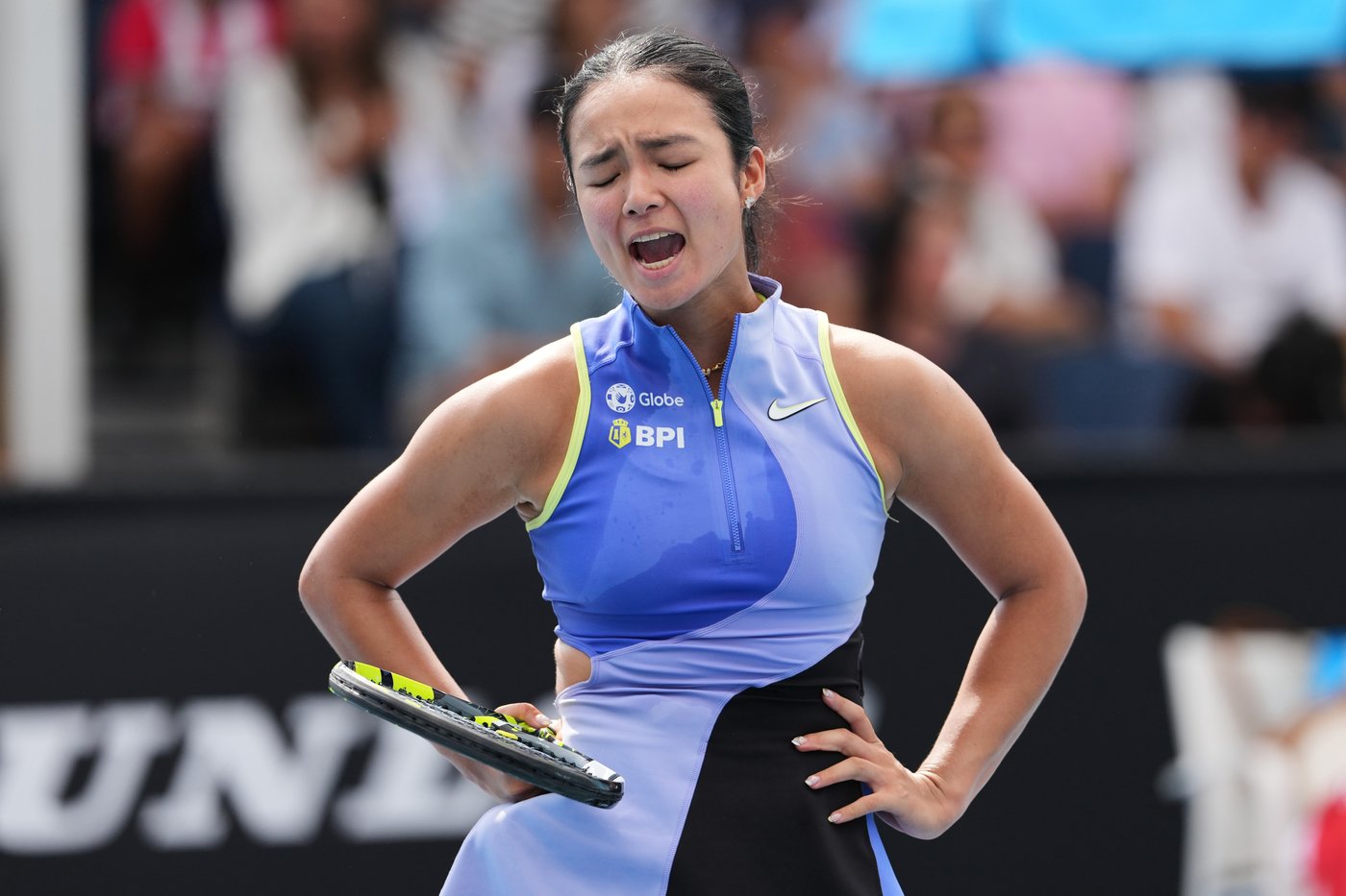 Alexandra Eala's heart-warming Australian Open debut ends in a loss to Parks | iNFOnews.ca