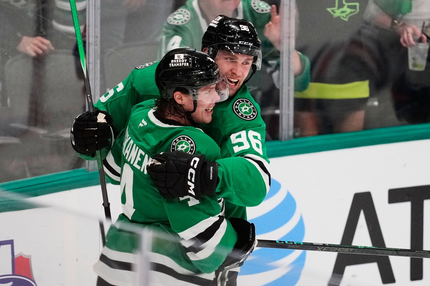 Wyatt Johnston has 3 assists, shootout winner as Stars beat Oilers 4-3 in West rematch | iNFOnews.ca