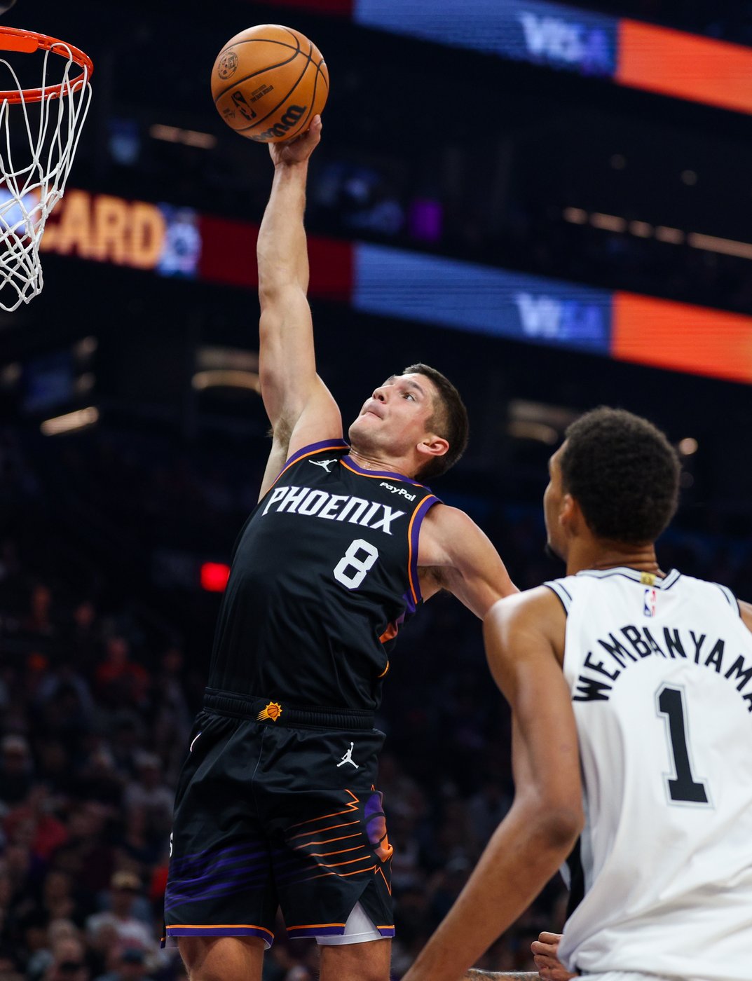 Booker scores 28 and Wembanyama has off night as Suns hand Spurs their first loss, 130-118 | iNFOnews.ca Booker scores 28 and Wembanyama has off night as Suns hand Spurs their first loss, 130-118 | iNFOnews.ca