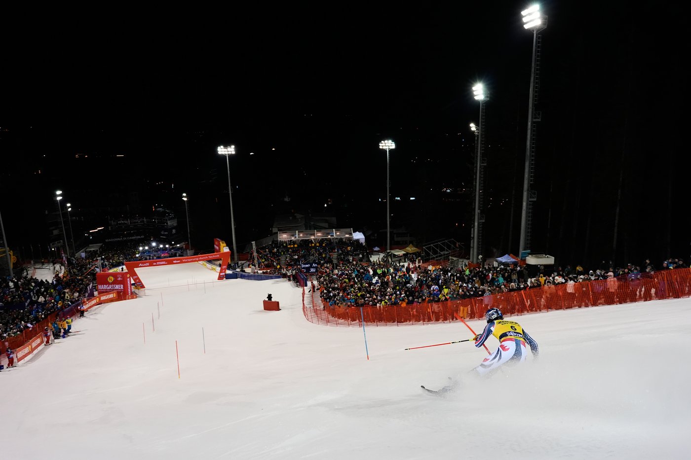 Clément Noël triumphs in World Cup night slalom, dashing Eduard Hallberg's hopes | iNFOnews.ca