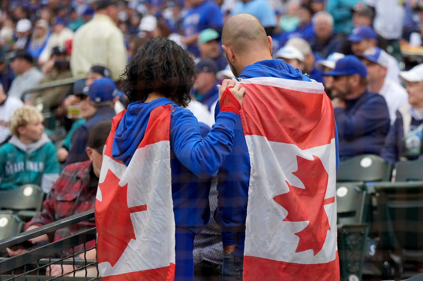 Photo Gallery: Blue Jays even ALCS with 8-2 win in Game 4 | iNFOnews.ca