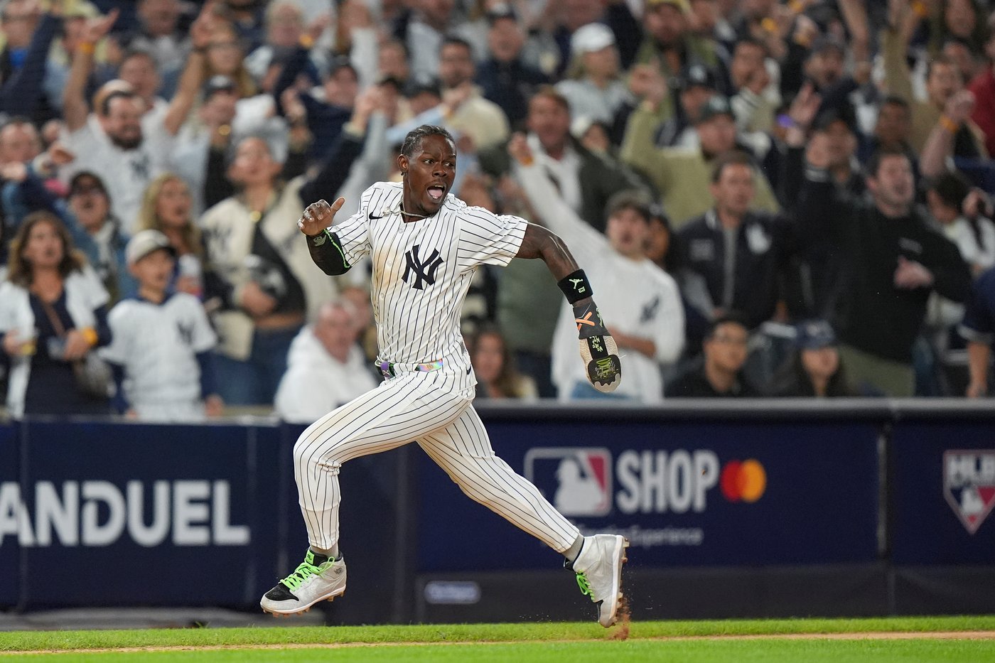 Jazz Chisholm Jr. a gamer for Yankees in season-saving playoff win over Red Sox | iNFOnews.ca