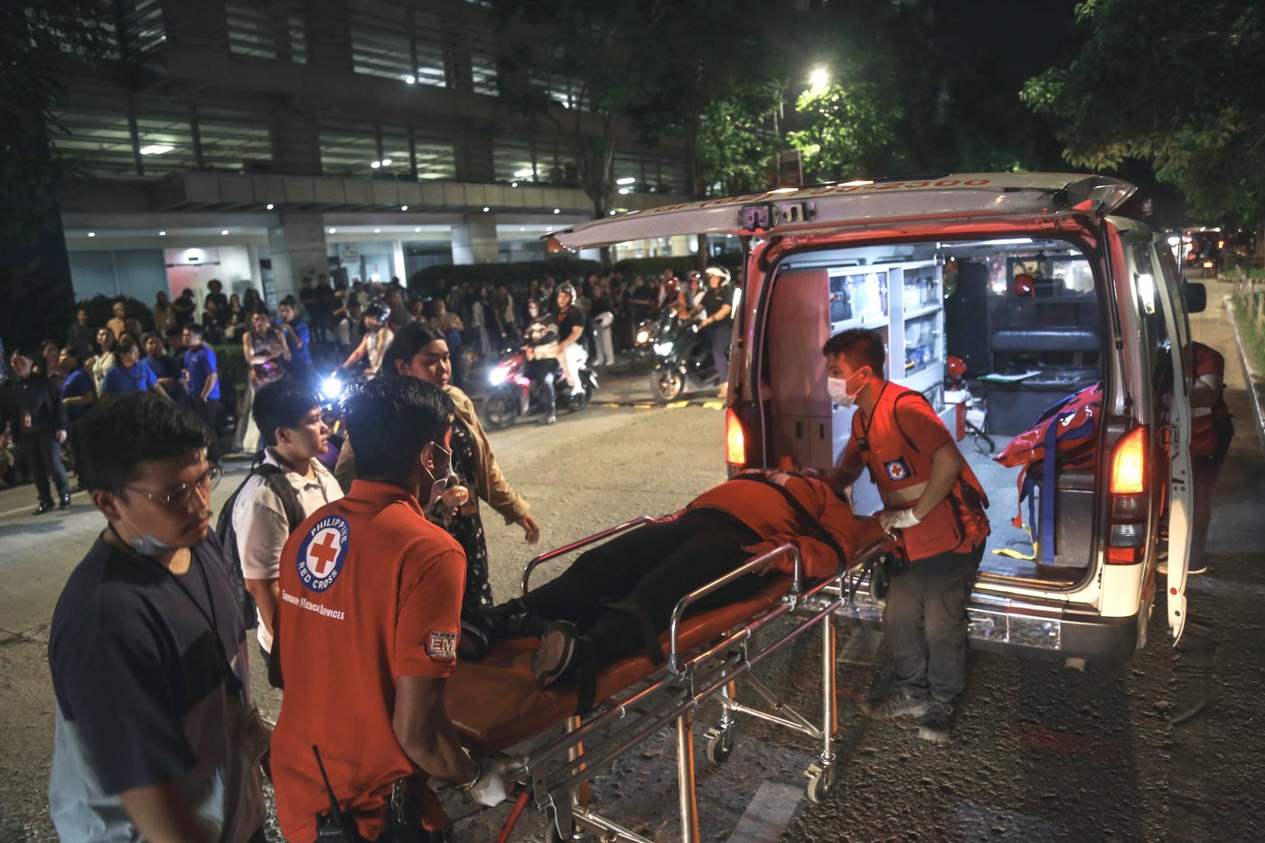 Strong earthquake kills 31 people in a central Philippine region hit by deadly storm just days ago | iNFOnews.ca
