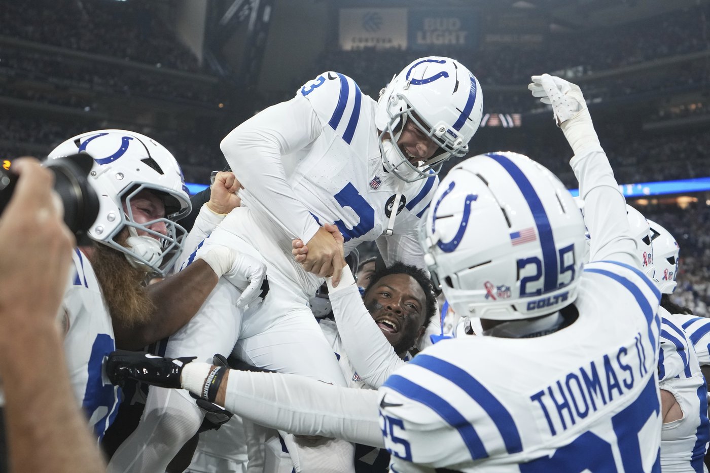Tale of 2 kickers: Shrader leads NFL with 9 field goals while Colts still haven't punted | iNFOnews.ca