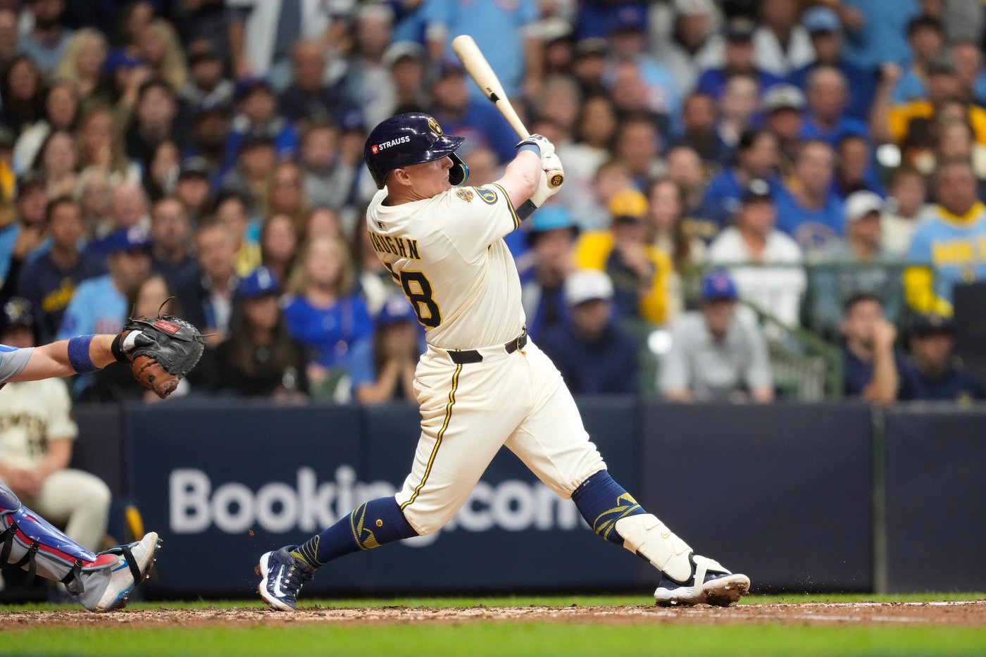 Brewers beat Cubs 3-1 in Game 5 of NL Division Series to earn NLCS matchup with Dodgers | iNFOnews.ca