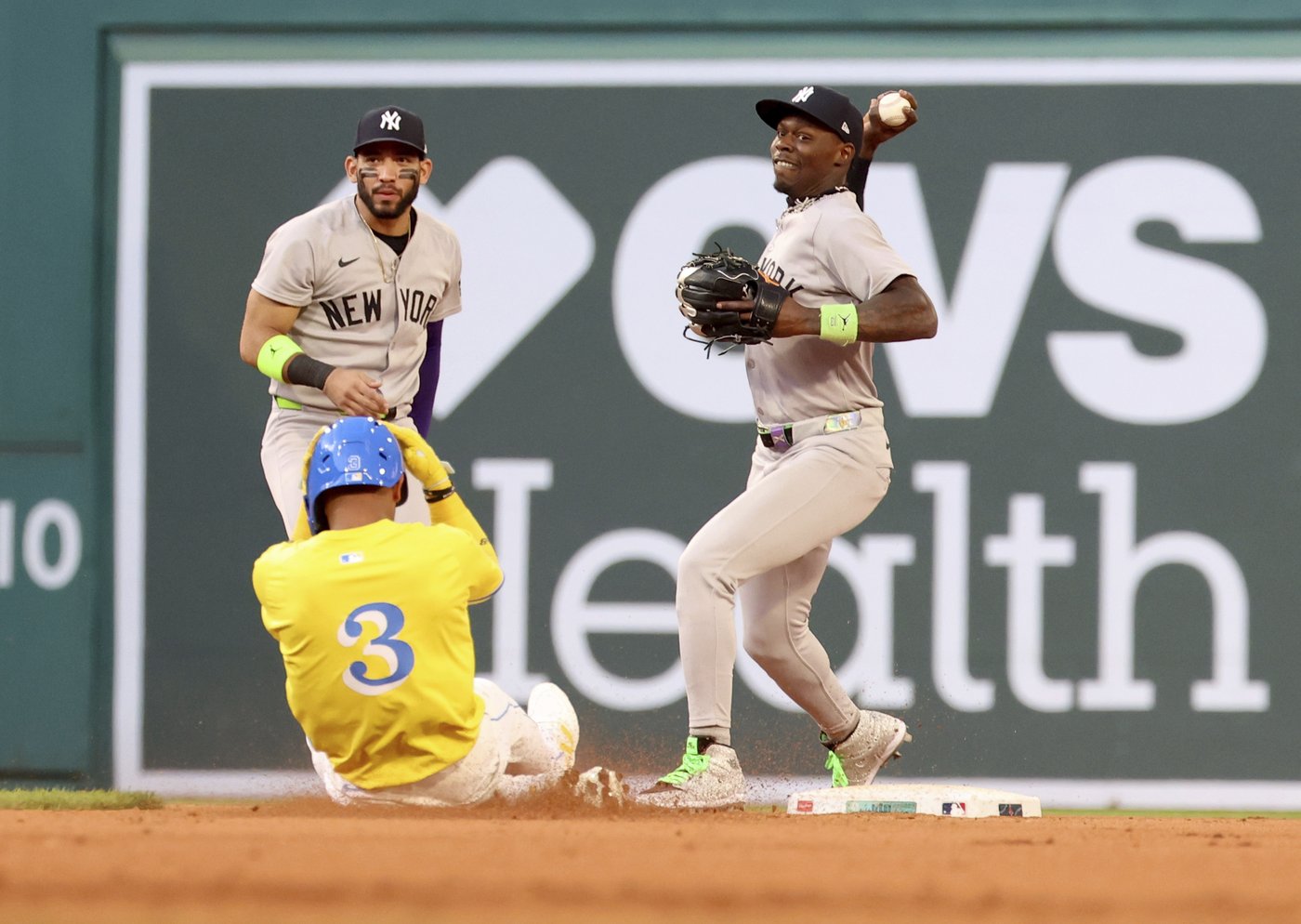 Max Fried helps the Yankees beat the Red Sox 5-3 to strengthen playoff position | iNFOnews.ca