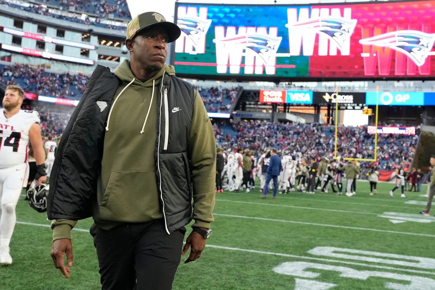 Parker Romo's missed extra point proves to be the difference in Falcons' 24-23 loss to Patriots | iNFOnews.ca