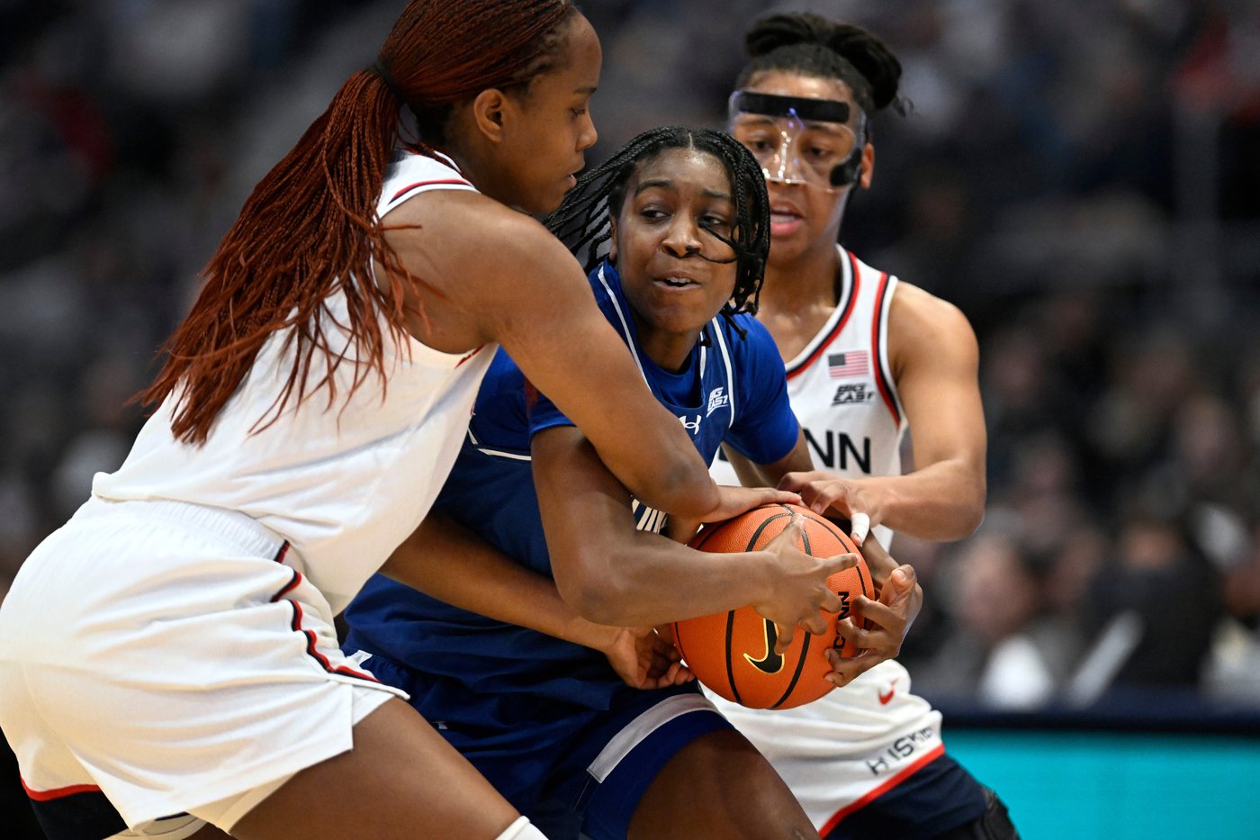 Sarah Strong, Azzi Fudd lead No. 1 UConn to 31st win in a row with 84-48 victory over Seton Hall | iNFOnews.ca
