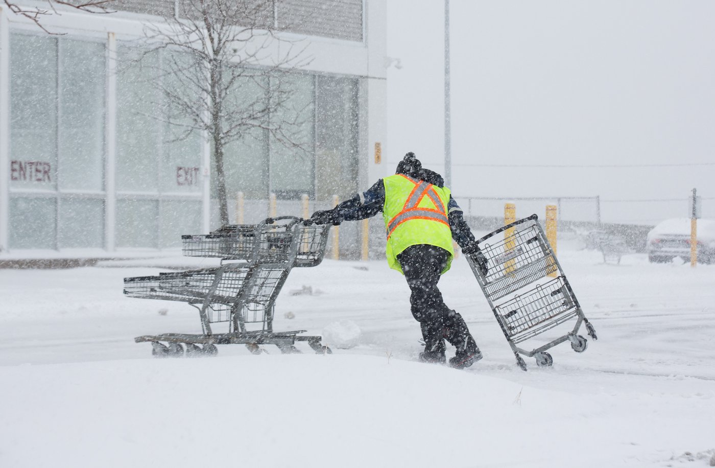 Winter storm moves into Atlantic Canada, bringing wet snow and power outages | iNFOnews.ca