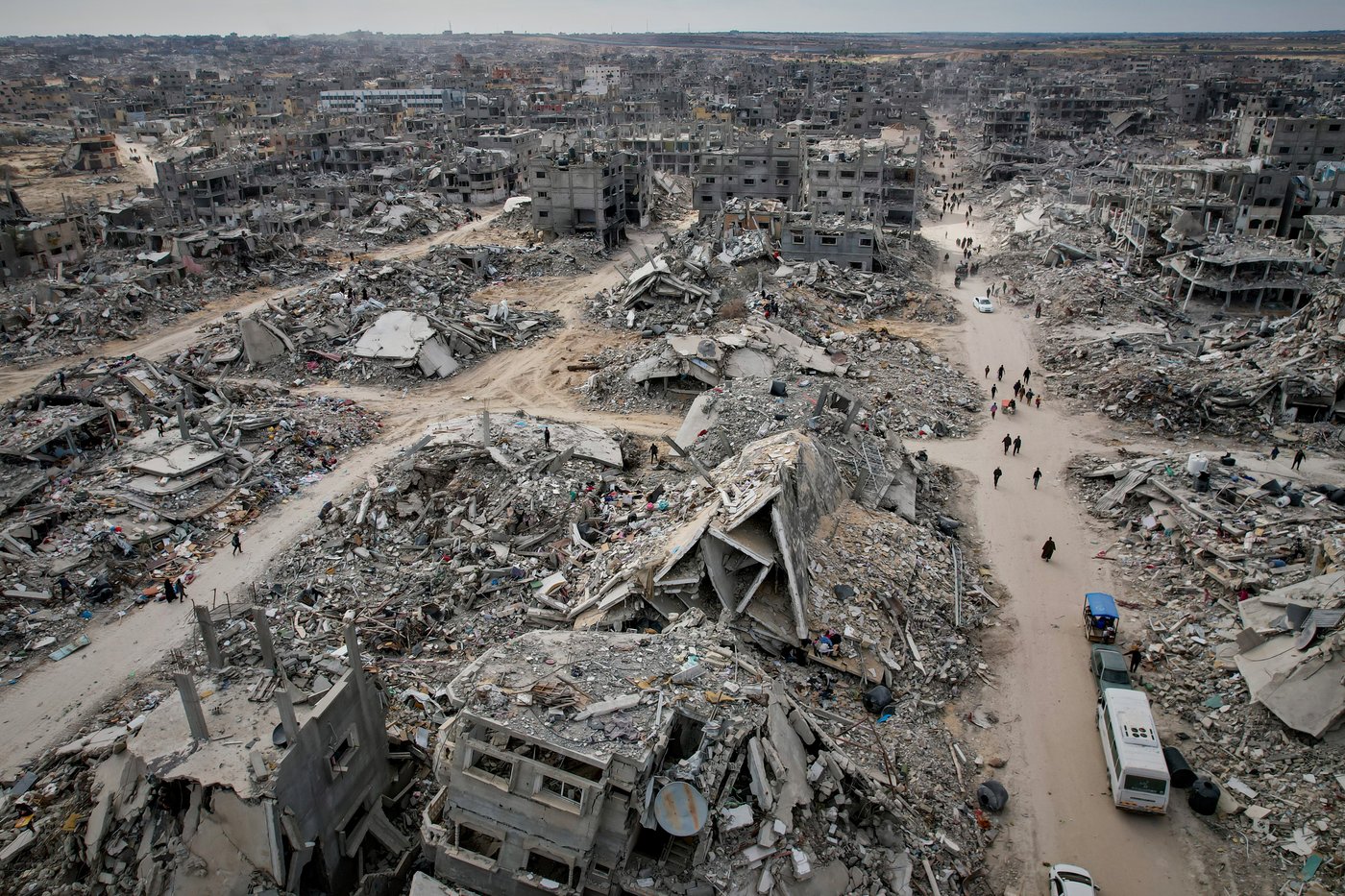 Photos from 2 years of war between Israel and Hamas bear witness to its horrors | iNFOnews.ca