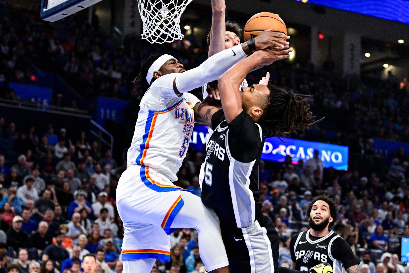 Spurs beat Thunder 117-102 for 3rd win over defending NBA champs in 2 weeks | iNFOnews.ca
