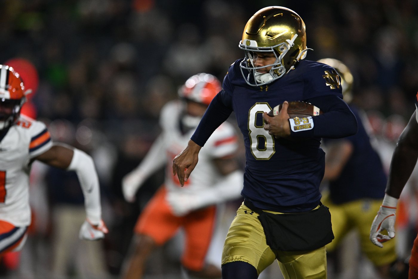 Jeremiyah Love scores 3 TDs as No. 9 Notre Dame overwhelms injury-ravaged Syracuse 70-7 | iNFOnews.ca