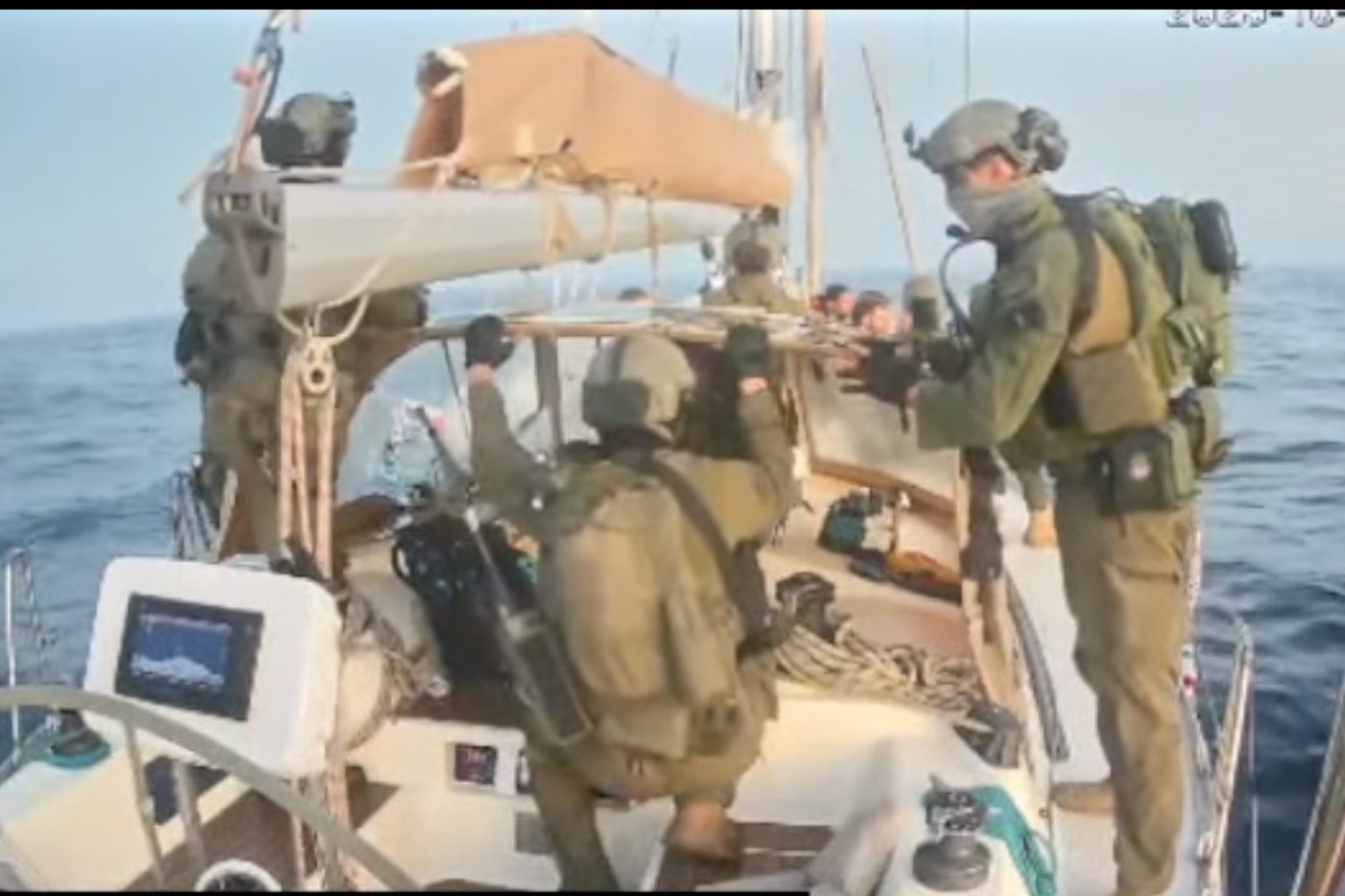 Israeli navy intercepts boats attempting to break Gaza blockade and arrests activists | iNFOnews.ca