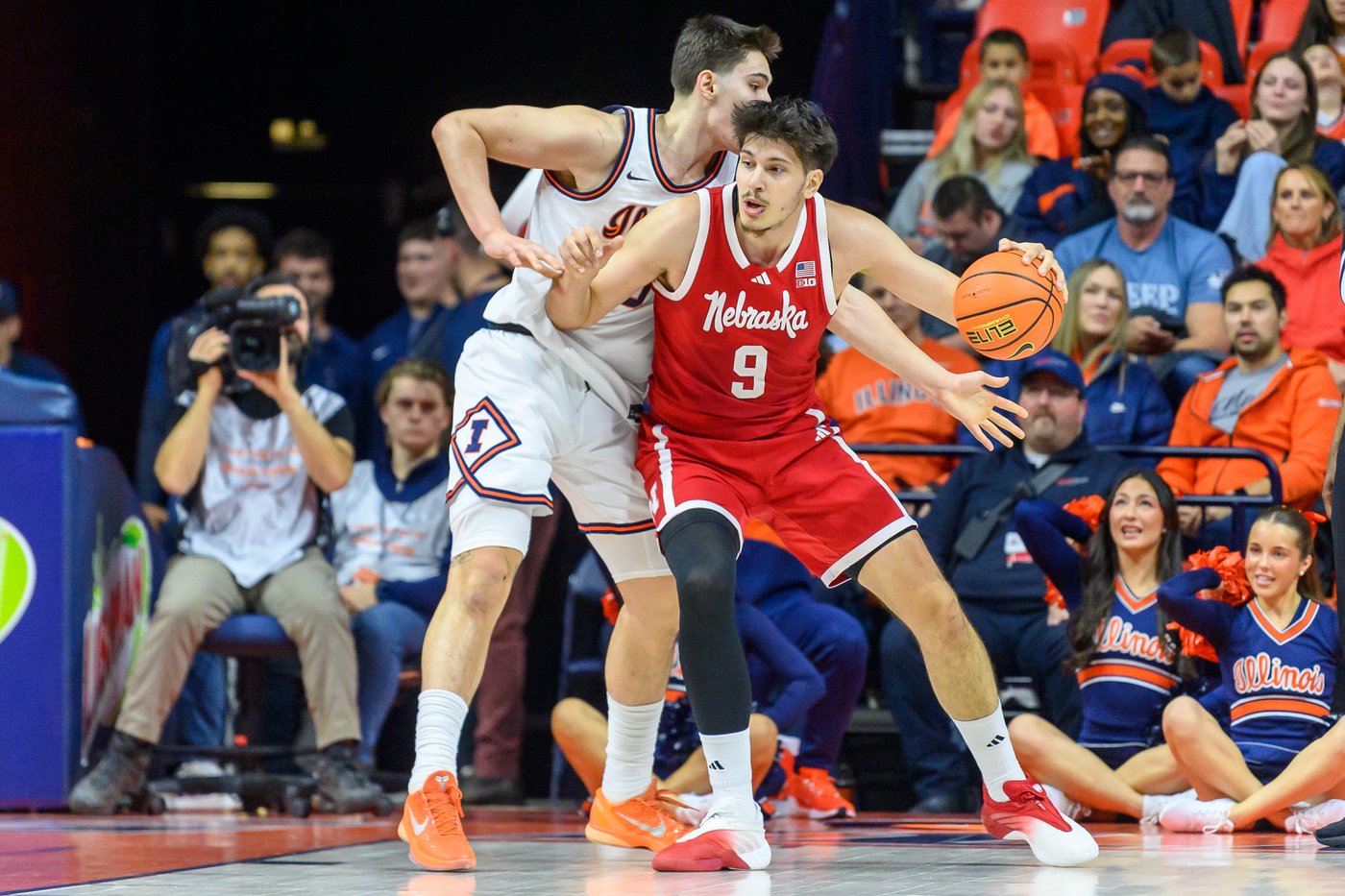Jamarques Lawrence's buzzer-beater gives No. 23 Nebraska an 83-80 win over No. 13 Illinois | iNFOnews.ca Jamarques Lawrence's buzzer-beater gives No. 23 Nebraska an 83-80 win over No. 13 Illinois | iNFOnews.ca