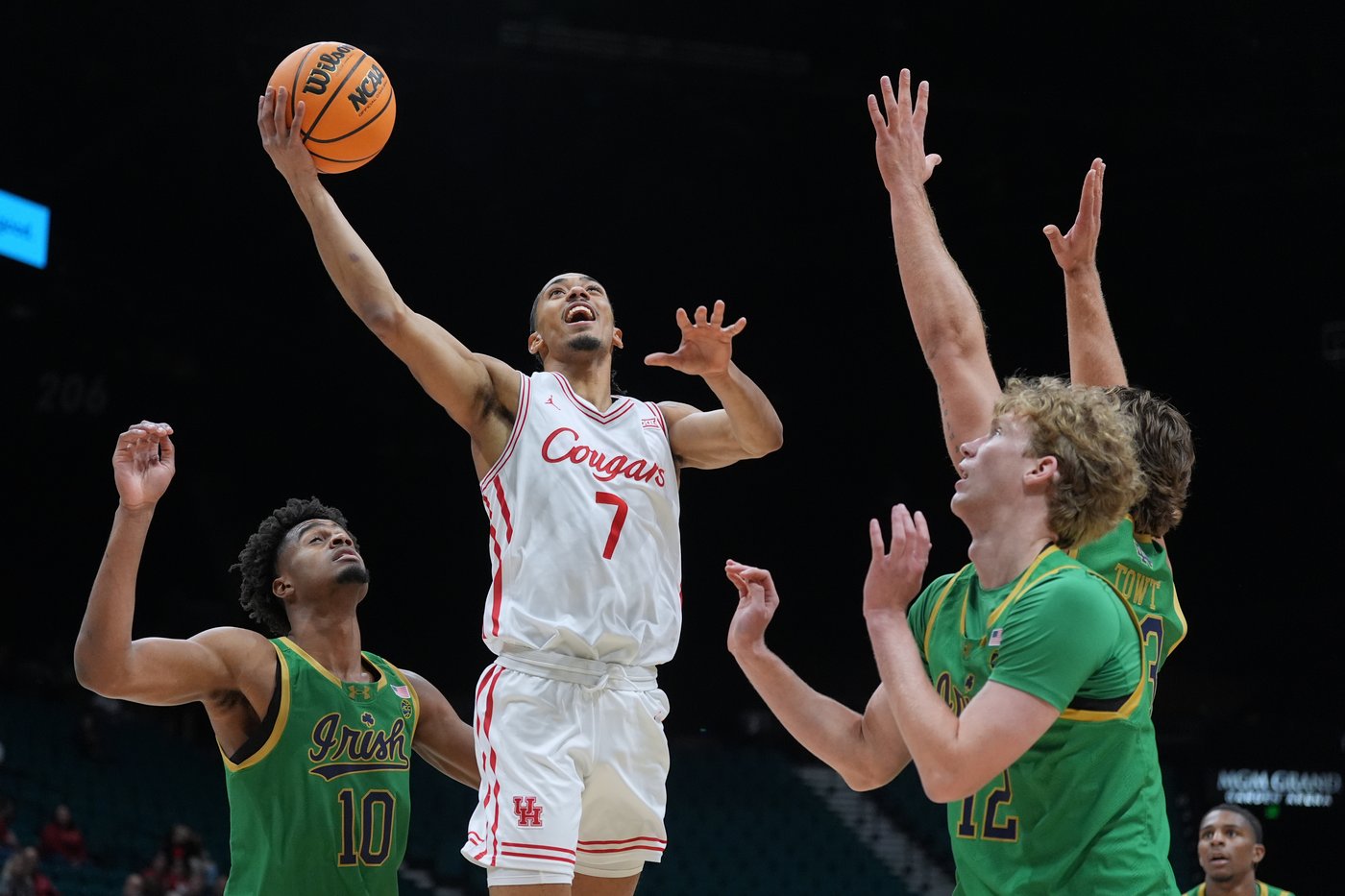 No. 3 Houston beats Notre Dame 66-56 in consolation game of the Players Era Championship | iNFOnews.ca