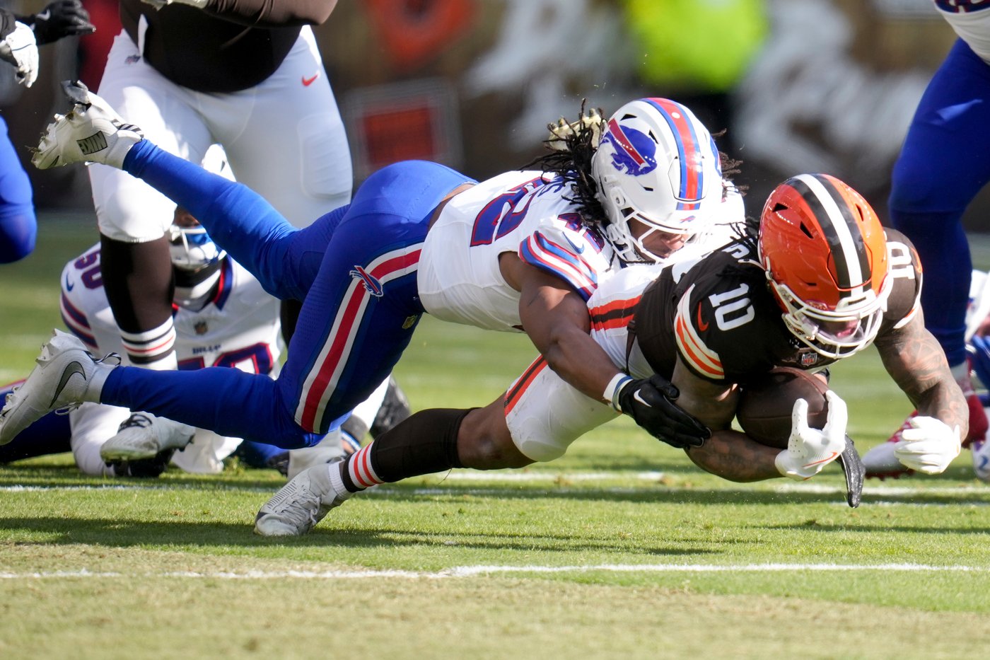 Browns rookie running back Quinshon Judkins has dislocated ankle and broken leg | iNFOnews.ca