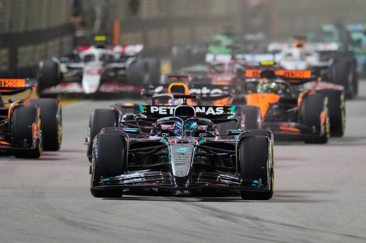 George Russell wins F1's Singapore GP as McLaren secures constructors' title | iNFOnews.ca