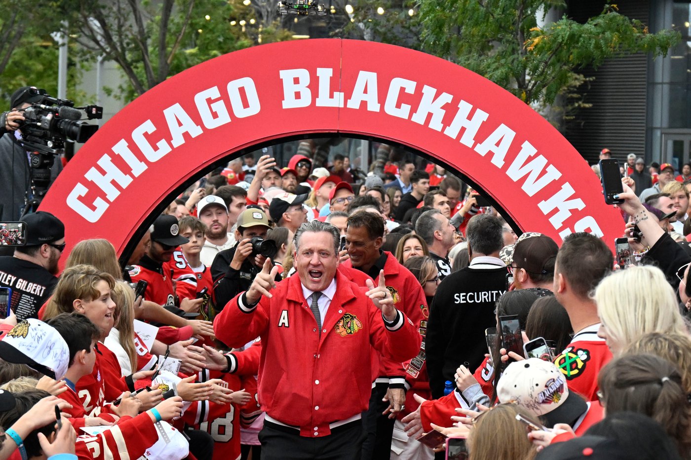 Blackhawks highlight their rich history before the home opener for their centennial season | iNFOnews.ca
