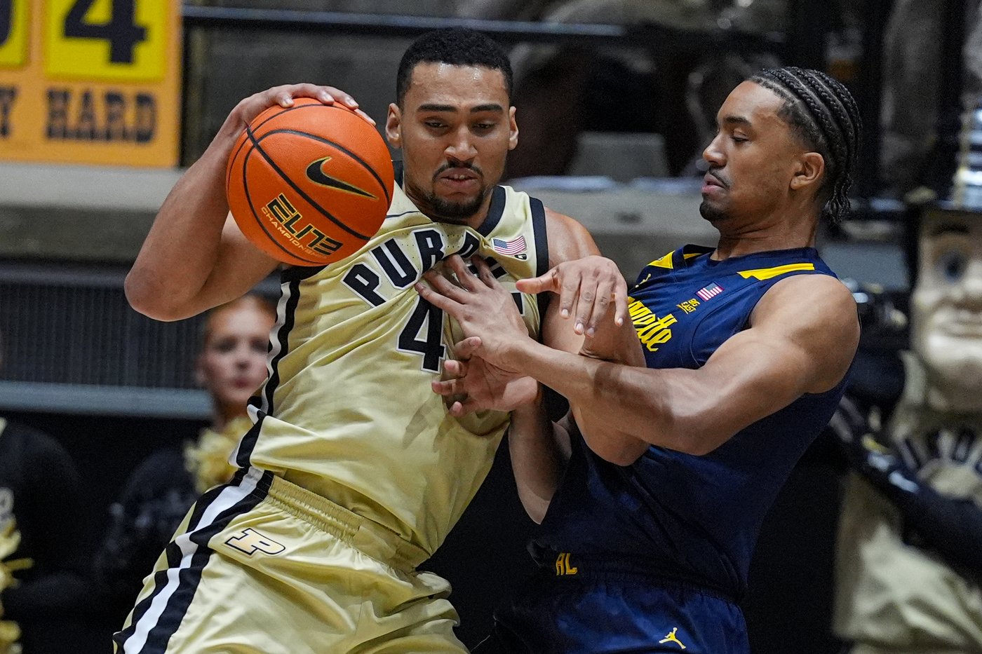 Oscar Cluff scores 22, Braden Smith reaches new milestone as No. 6 Purdue beats Marquette 79-59 | iNFOnews.ca Oscar Cluff scores 22, Braden Smith reaches new milestone as No. 6 Purdue beats Marquette 79-59 | iNFOnews.ca