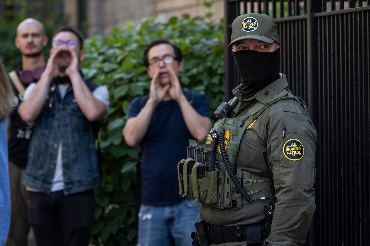 Trump deploys National Guard to Portland, Oregon, while federal agents patrol Chicago, in photos | iNFOnews.ca