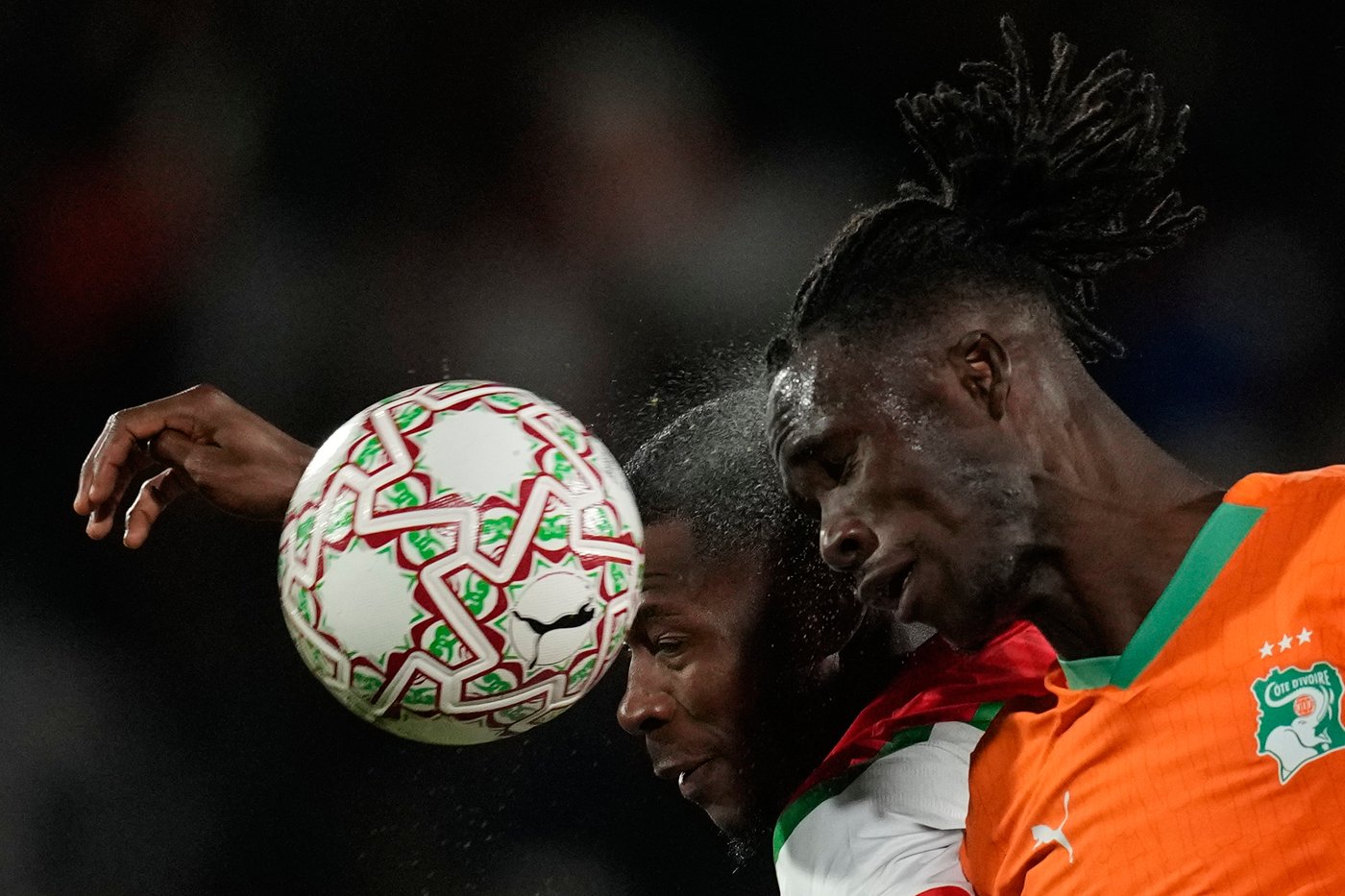 Algeria reaches Africa Cup quarterfinals on Boulbina's last-gasp winner, Ivory Coast also advances | iNFOnews.ca Algeria reaches Africa Cup quarterfinals on Boulbina's last-gasp winner, Ivory Coast also advances | iNFOnews.ca