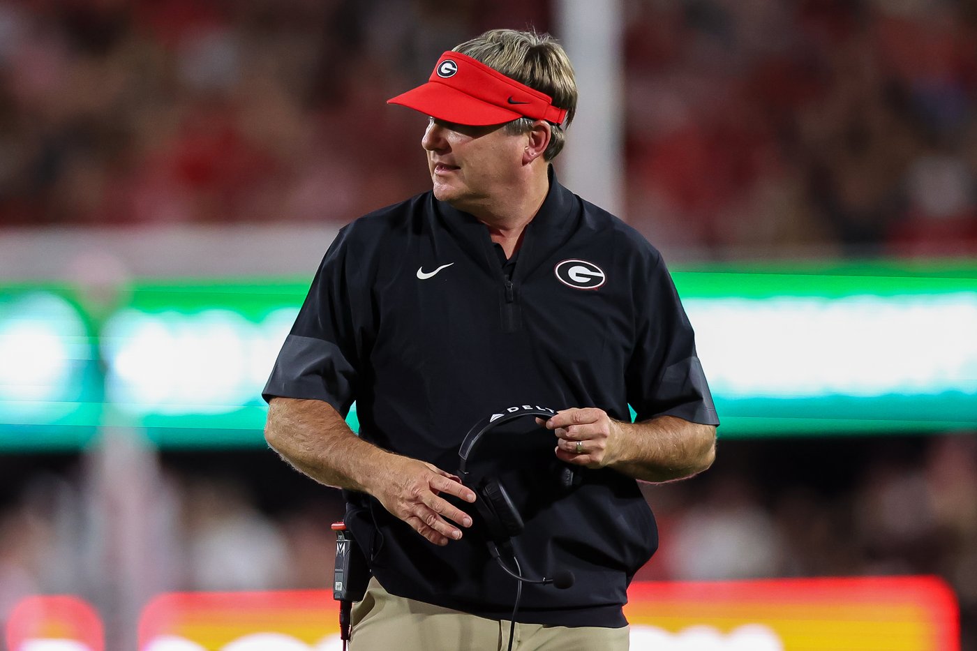 Hard-running Chauncey Bowens emerges as No. 10 Georgia's leading rusher entering road test at Auburn | iNFOnews.ca