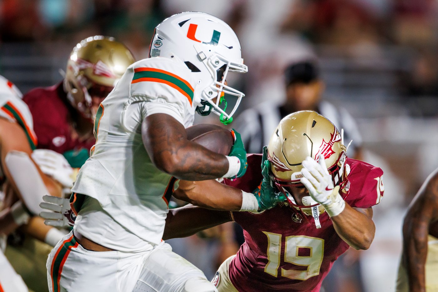 Carson Beck throws 4 TD passes to help No. 3 Miami hold off No. 18 Florida State, 28-22 | iNFOnews.ca