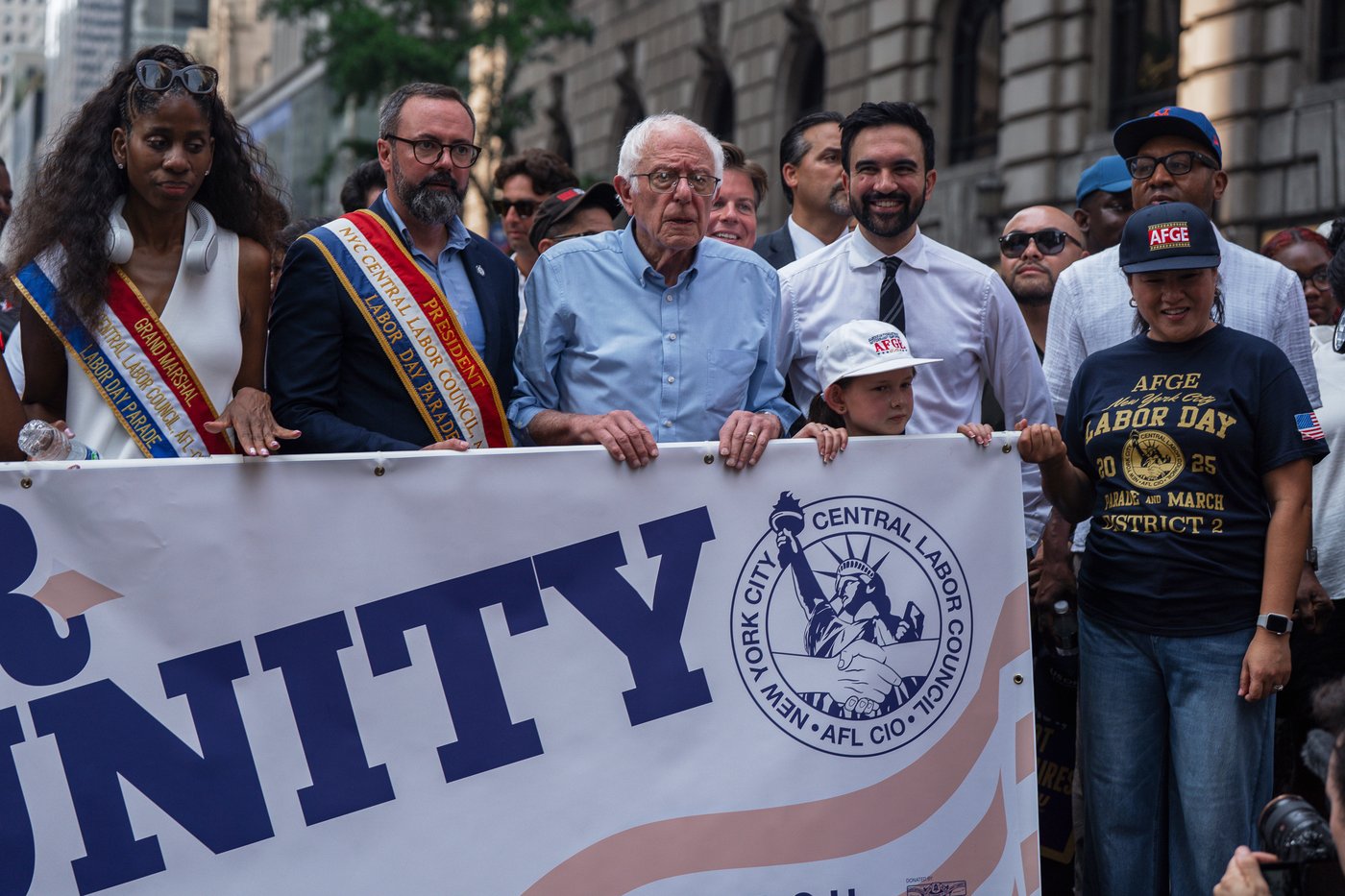 Sanders and Mamdani energize supporters at town hall as NYC mayor's race enters final stretch | iNFOnews.ca Sanders and Mamdani energize supporters at town hall as NYC mayor's race enters final stretch | iNFOnews.ca