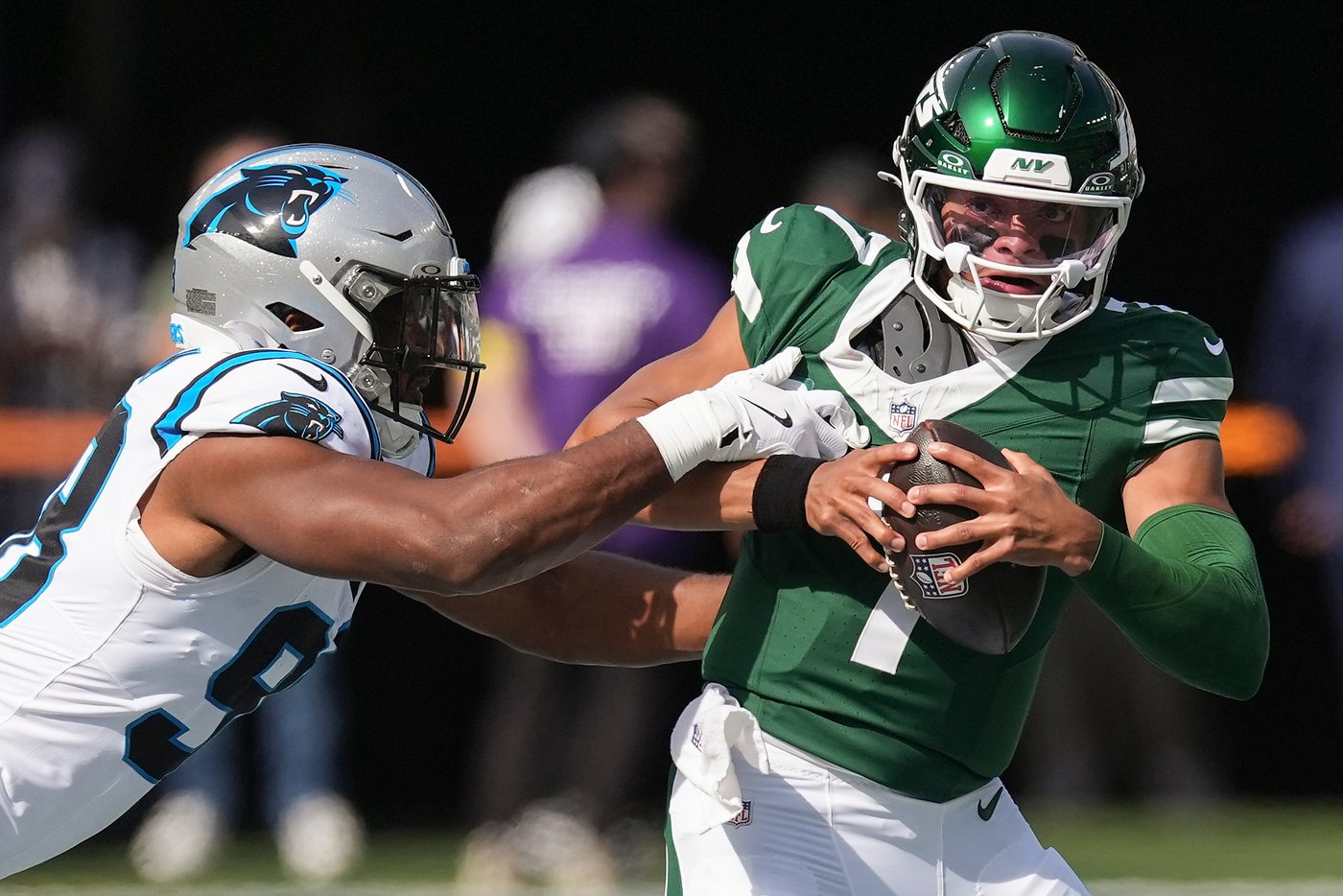 Jets bench Justin Fields for Tyrod Taylor in second half of loss to Panthers | iNFOnews.ca Jets bench Justin Fields for Tyrod Taylor in second half of loss to Panthers | iNFOnews.ca