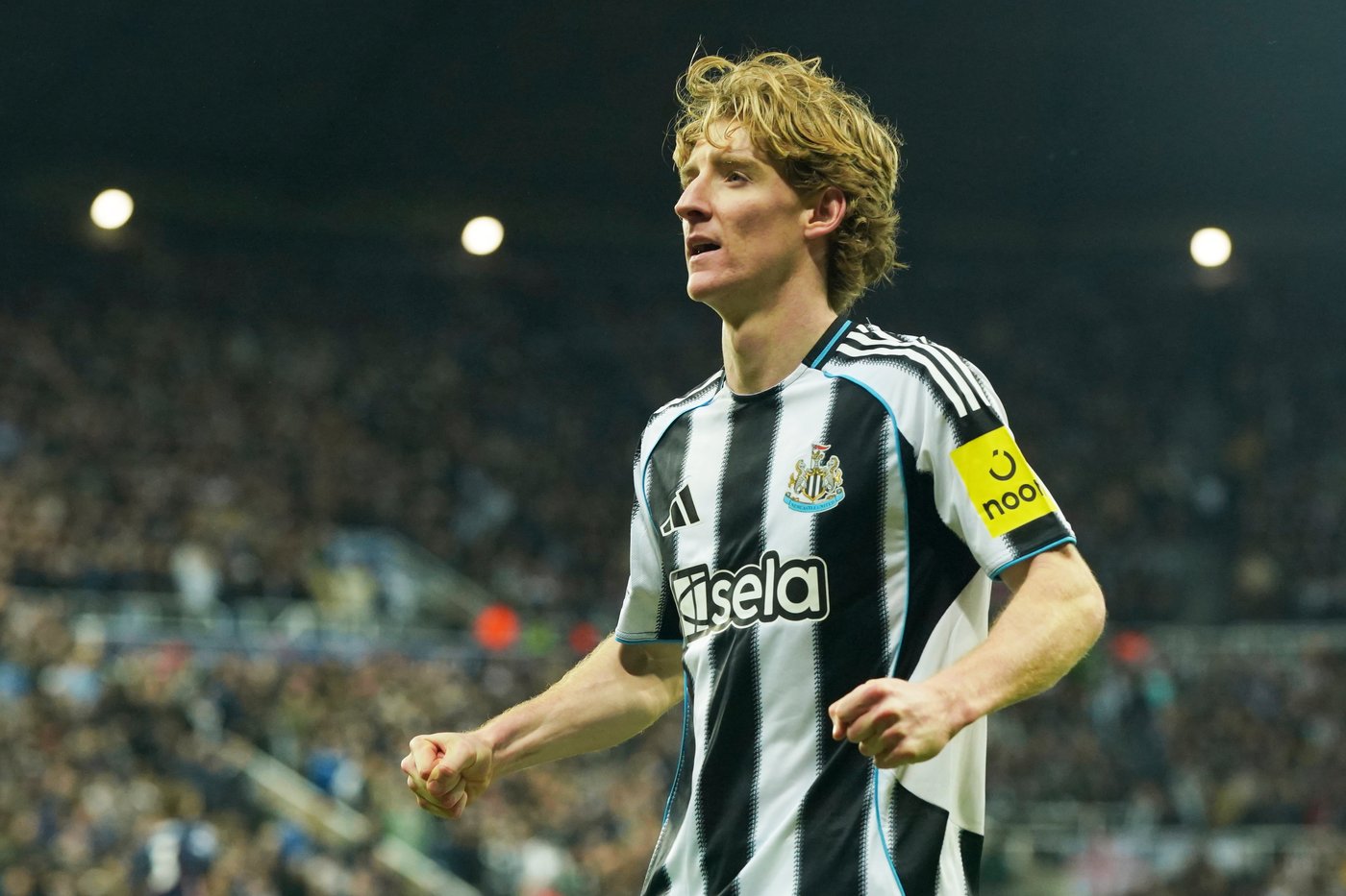 Liverpool, Newcastle and Chelsea make Champions League charge, Bayern advances and Barcelona wins | iNFOnews.ca