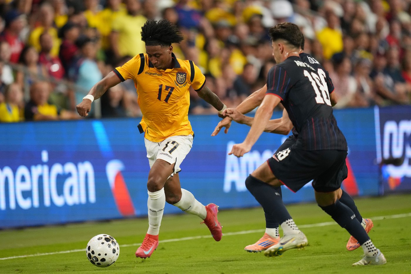 Christian Pulisic leaves US friendly against Australia because of apparent hamstring injury | iNFOnews.ca Christian Pulisic leaves US friendly against Australia because of apparent hamstring injury | iNFOnews.ca