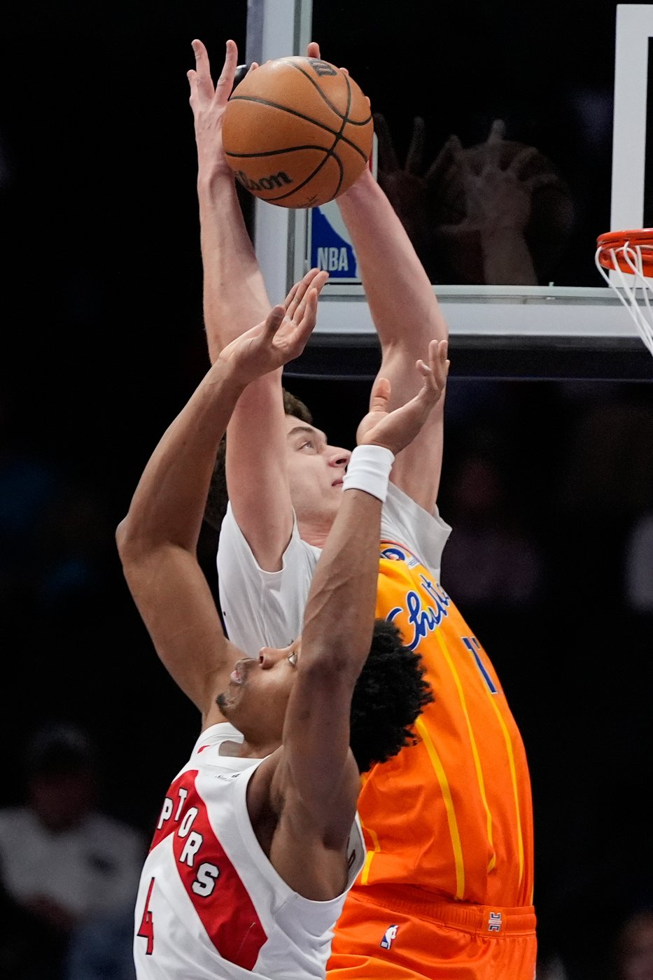 Bridges scores 35 points as Hornets overcome 17-point deficit to beat Raptors 118-111 in OT | iNFOnews.ca