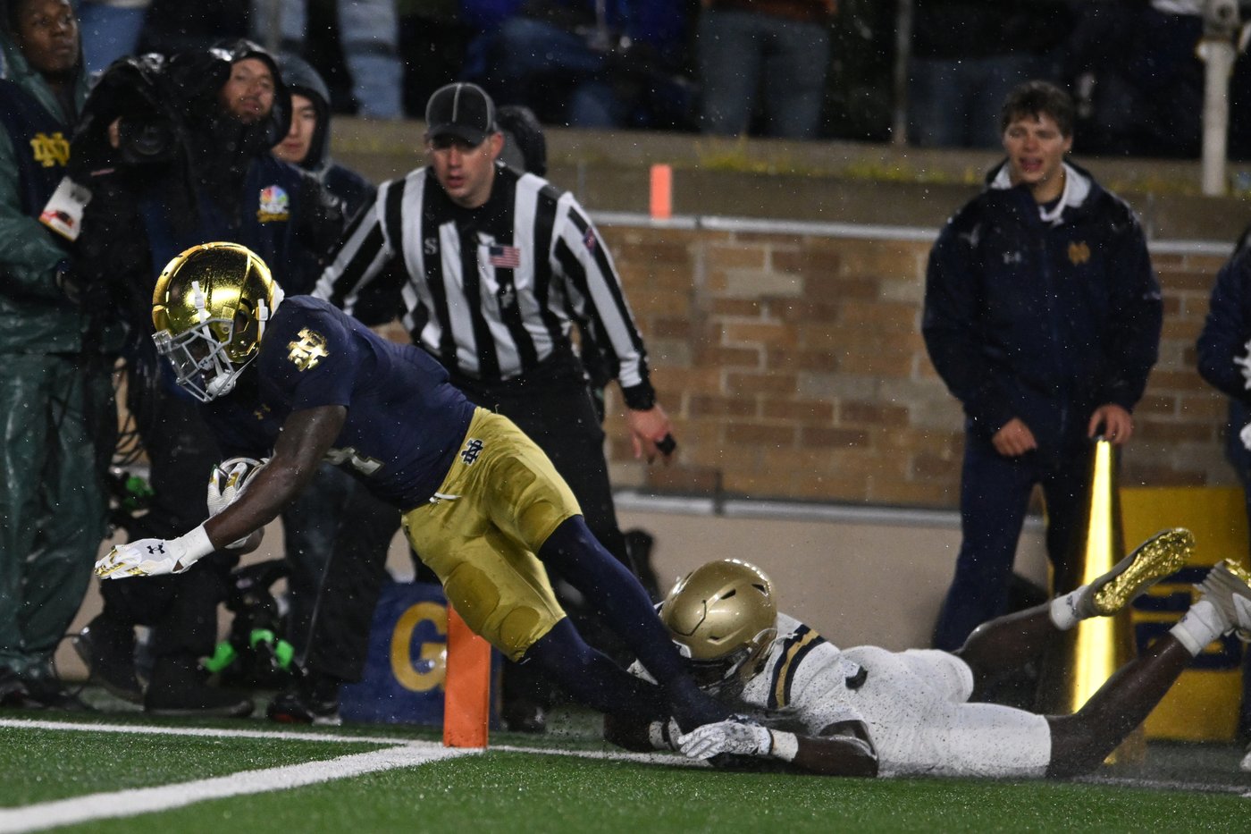 Jeremiyah Love is making his Heisman Trophy case while chasing bigger goals at No. 9 Notre Dame | iNFOnews.ca