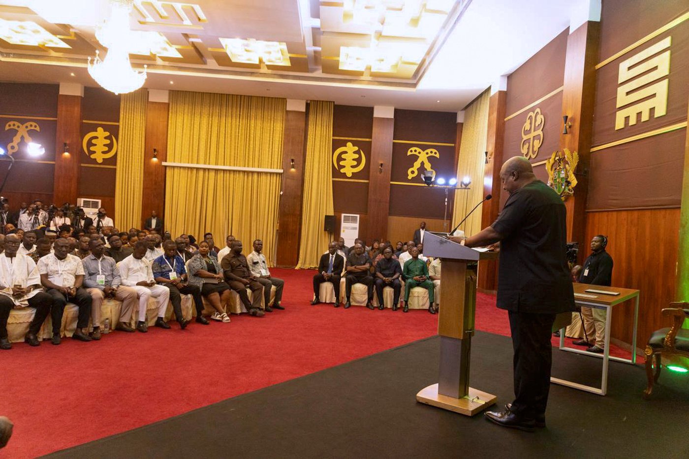 Ghana receives 14 West African nationals deported from the US | iNFOnews.ca