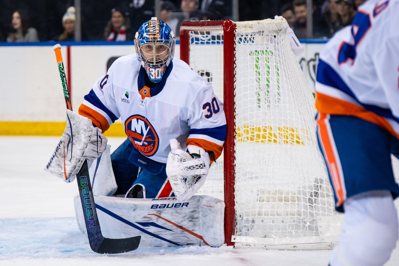 Barzal scores in overtime and Sorokin shines again as the Islanders beat the Devils 3-2 | iNFOnews.ca