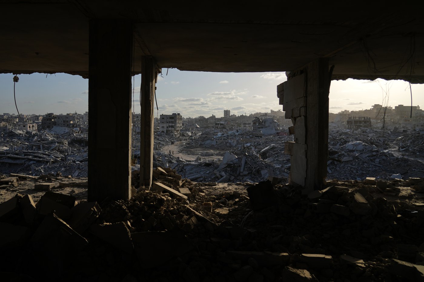Israel expects hostages to be freed from Gaza 'in a few hours' as ceasefire holds | iNFOnews.ca