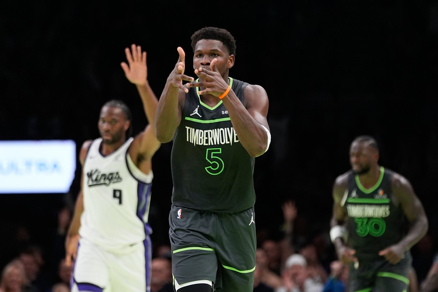 Edwards' 30 points power Timberwolves to 3rd straight win, 124-110 over Kings in NBA Cup | iNFOnews.ca Edwards' 30 points power Timberwolves to 3rd straight win, 124-110 over Kings in NBA Cup | iNFOnews.ca