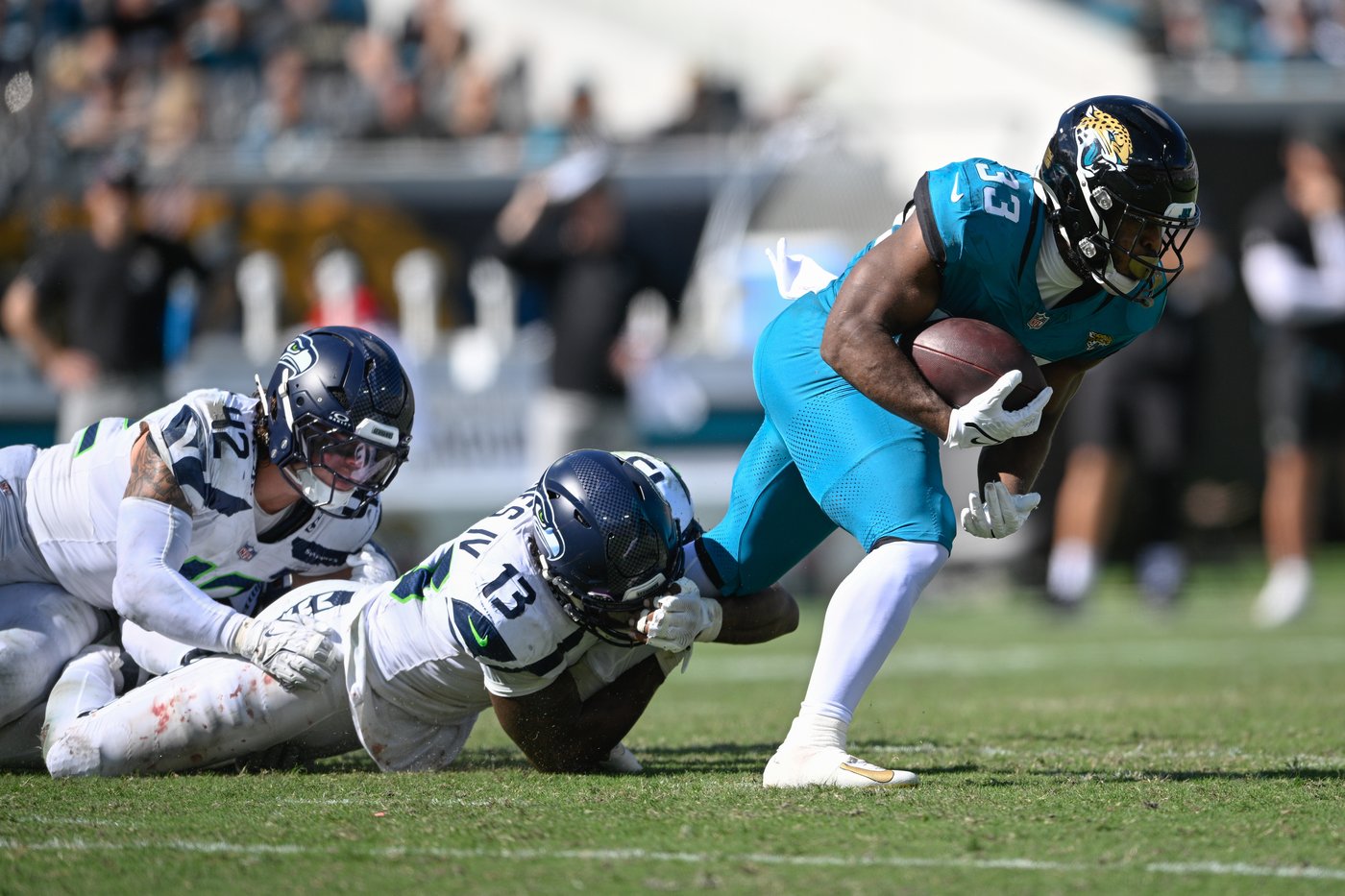 Seahawks rediscover their pass rush as they remain unbeaten on the road | iNFOnews.ca Seahawks rediscover their pass rush as they remain unbeaten on the road | iNFOnews.ca