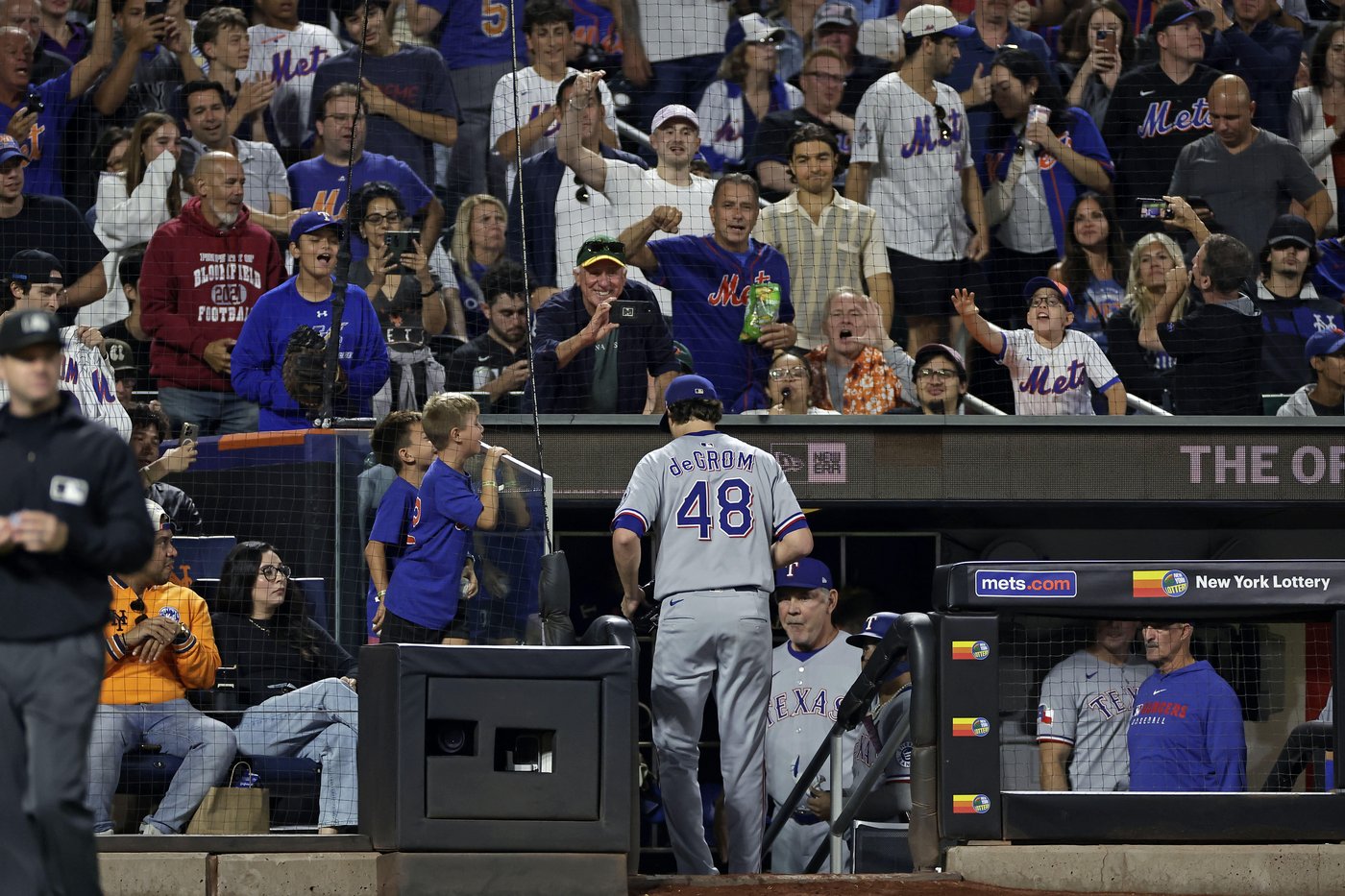 Jacob deGrom gets present in Citi Field return: a 6-run lead before throwing his first pitch | iNFOnews.ca