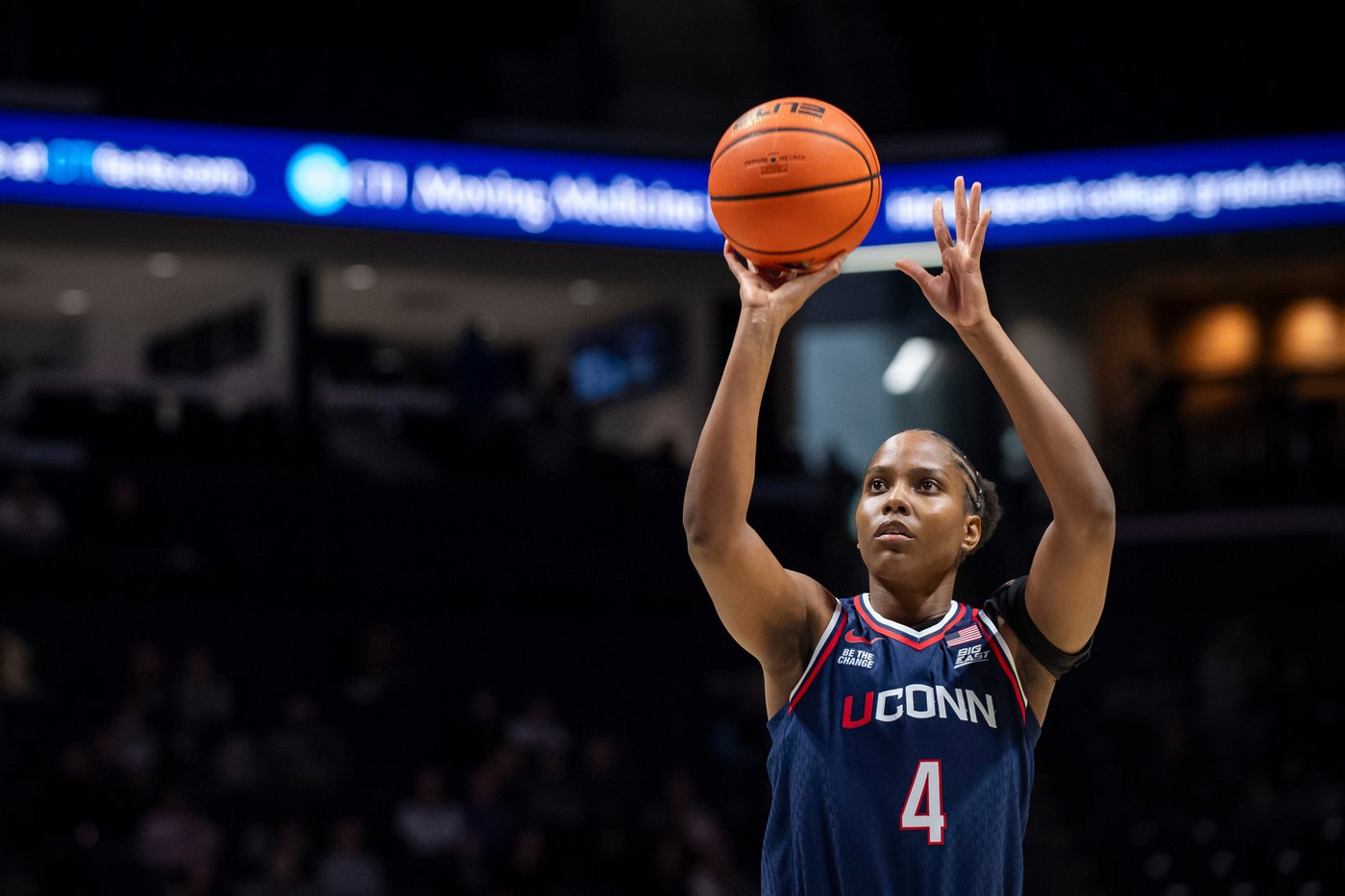 No. 1 UConn hits a barrage of 3's in blowout of Xavier, 104-39 | iNFOnews.ca